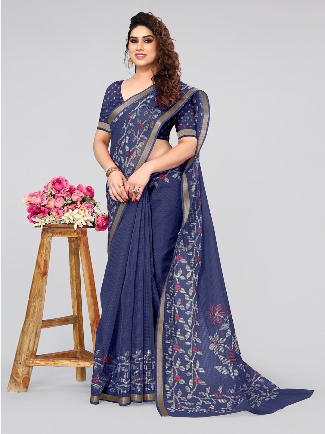 

MIRCHI FASHION Navy Blue & Red Floral Printed Zari Saree