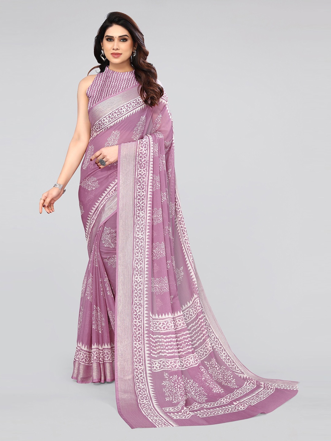 

MIRCHI FASHION Magenta & White Batik Printed Zari Poly Chiffon Saree