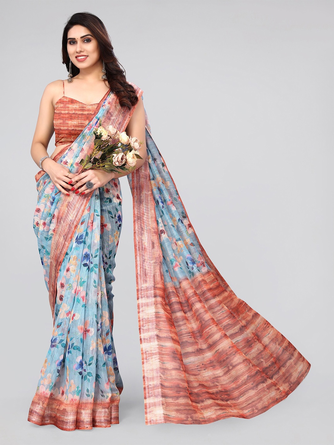 

MIRCHI FASHION Grey & Blue Floral Printed Zari Saree