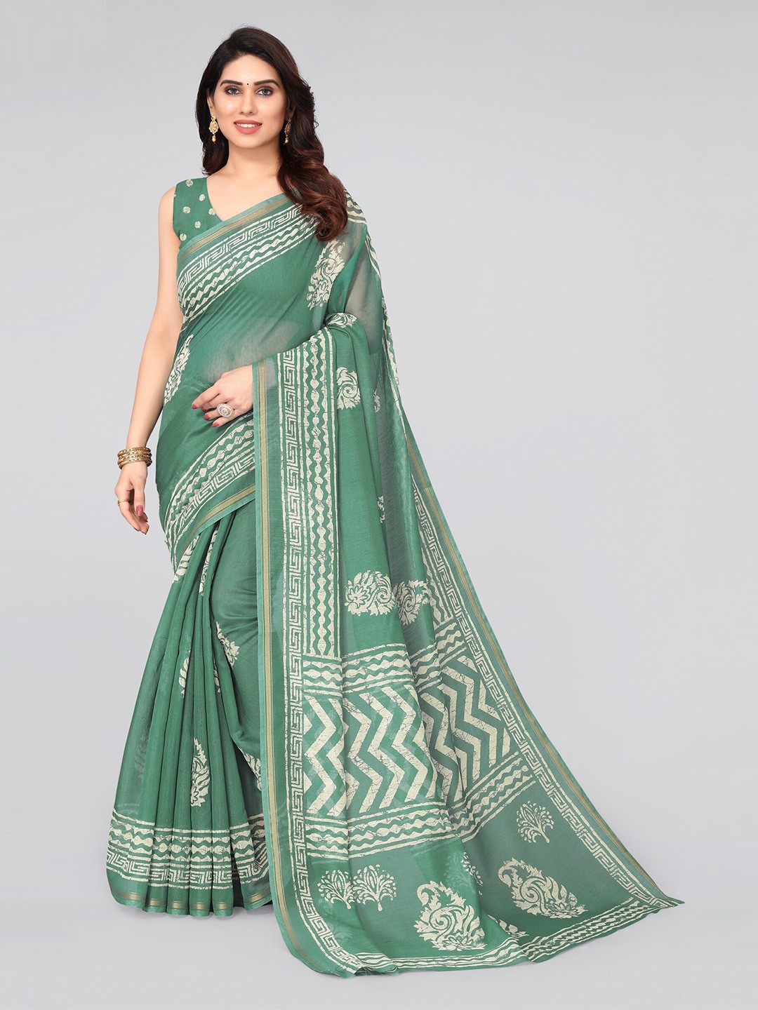 

MIRCHI FASHION Green & White Ethnic Printed Zari Block Printed Saree