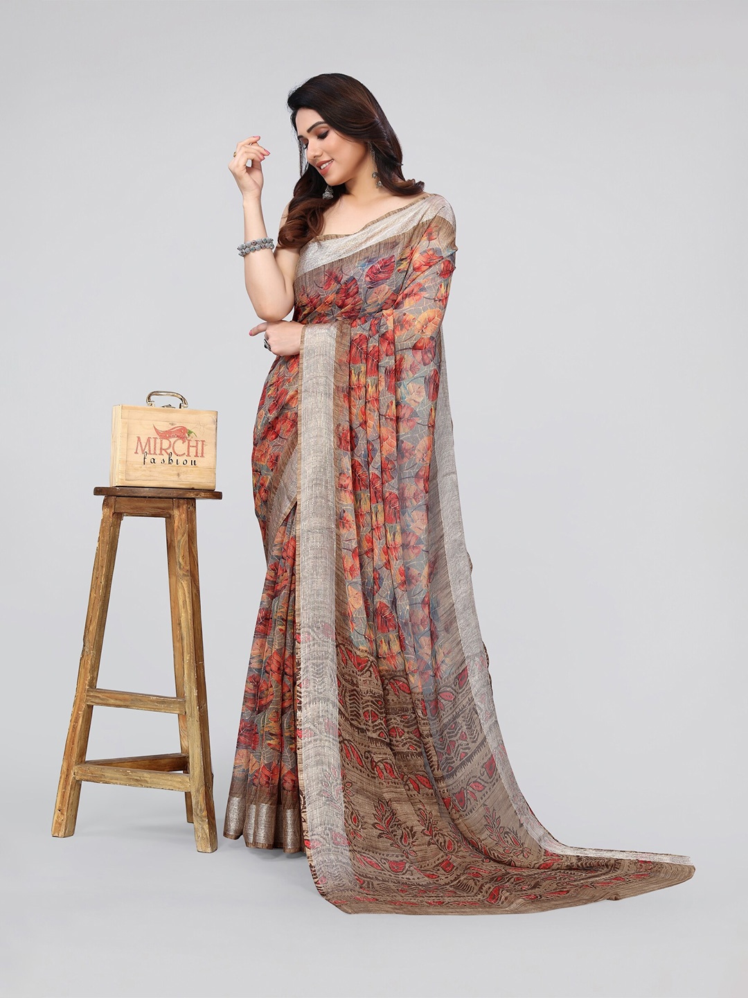 

MIRCHI FASHION Grey & Rust Ethnic Motifs Printed Zari Saree