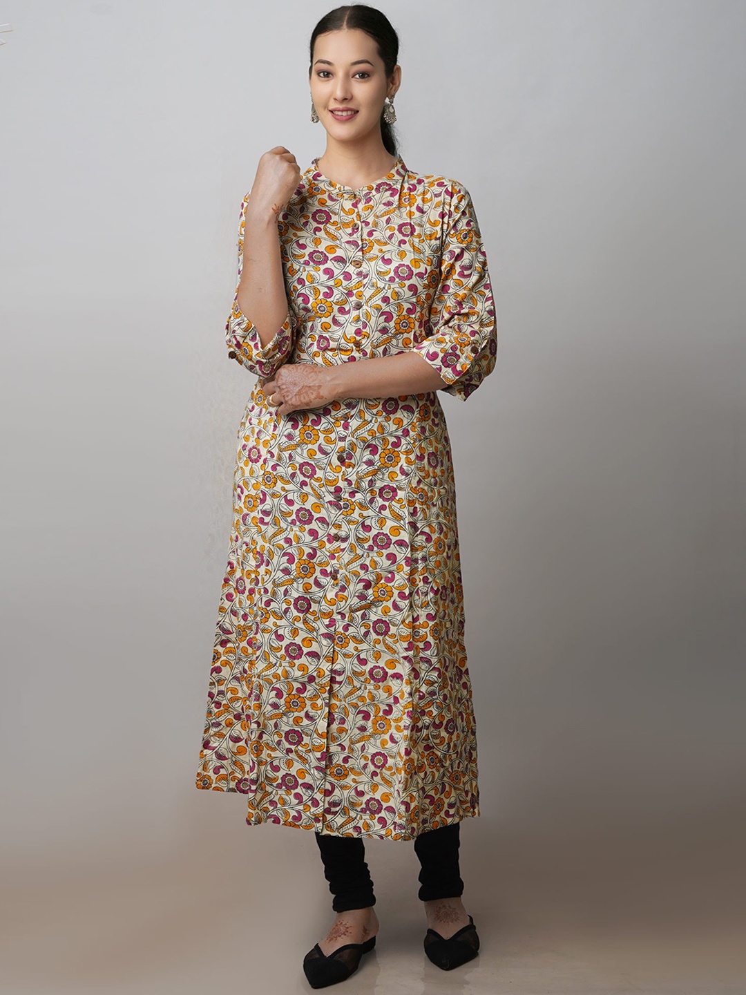 

Unnati Silks Women Cream-Coloured Floral Printed Flared Sleeves Gotta Patti Handloom Kurta