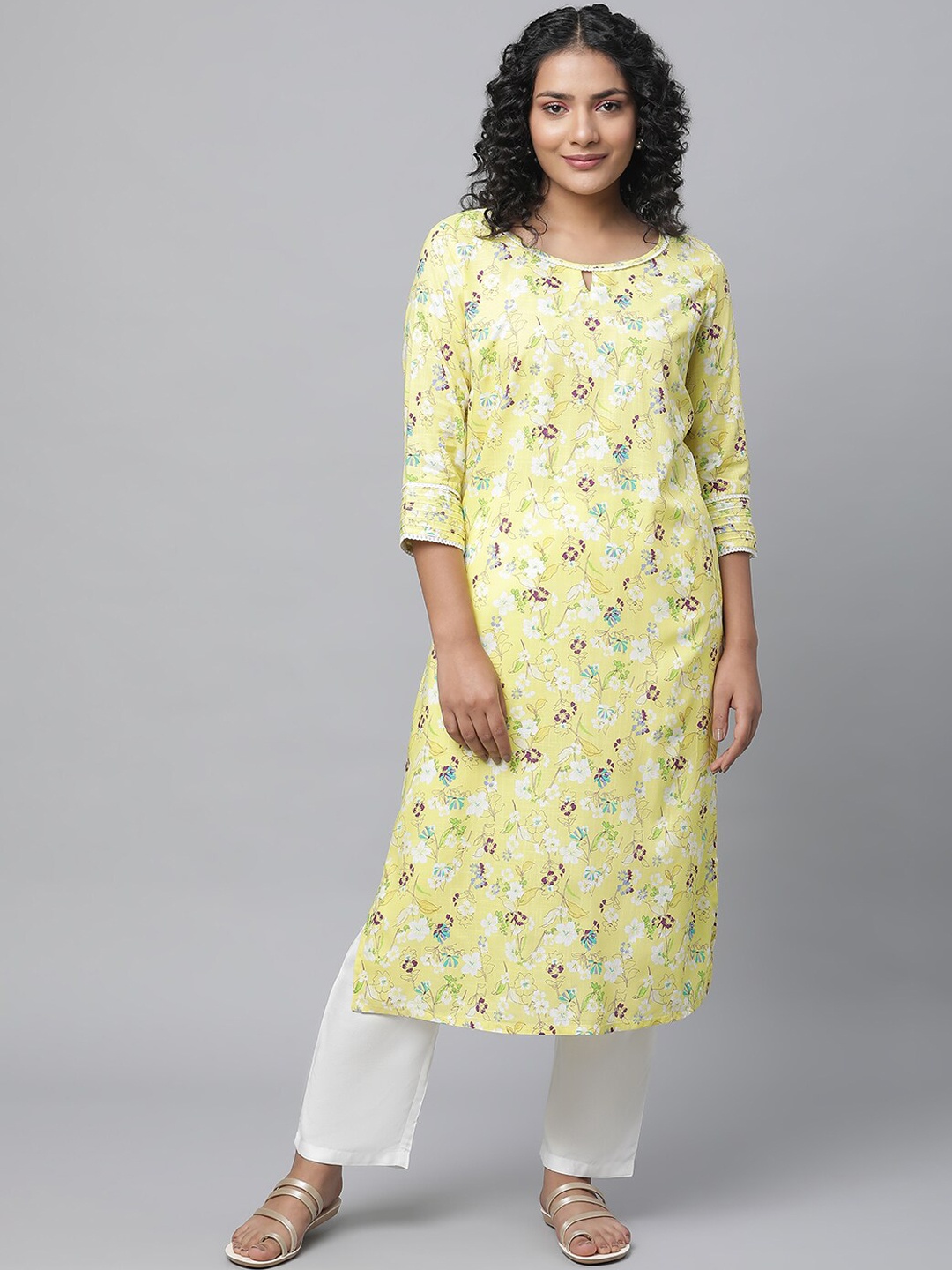 

AURELIA Floral Printed Keyhole Neck Kurta with Trousers, Yellow