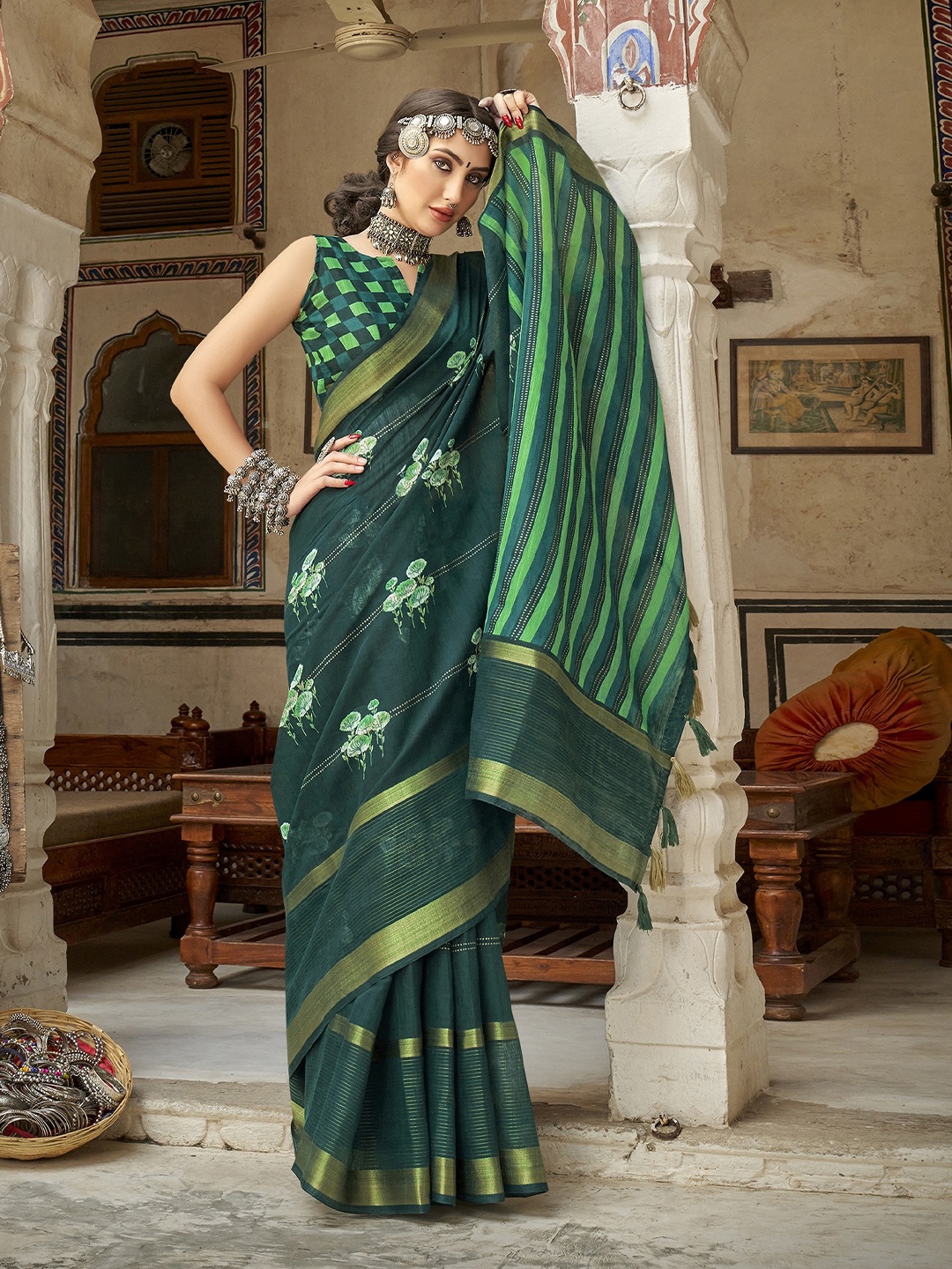 

Triveni Floral Printed Zari Pure Cotton Saree, Green