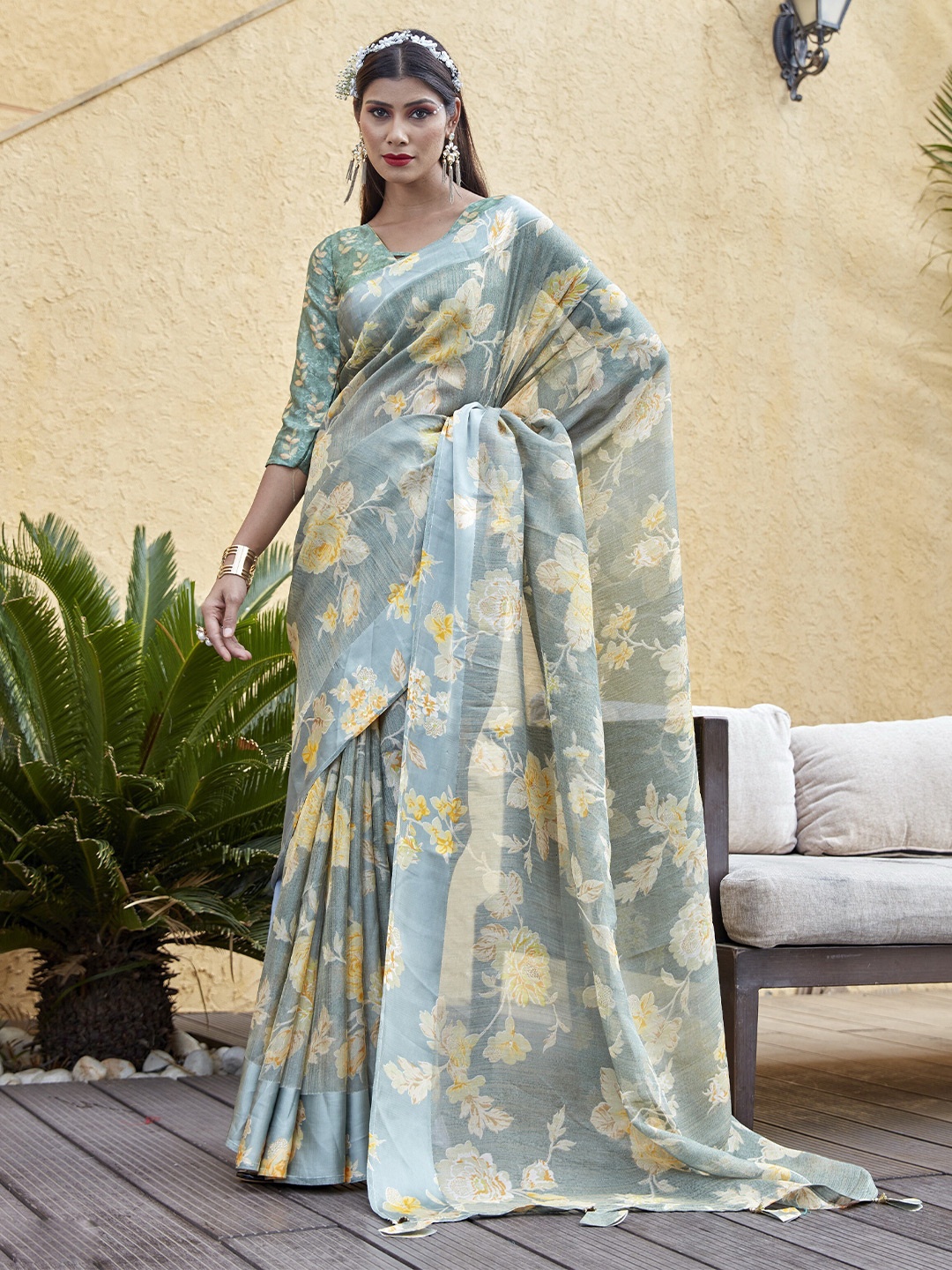 

Triveni Floral Printed Organza Saree, Sea green