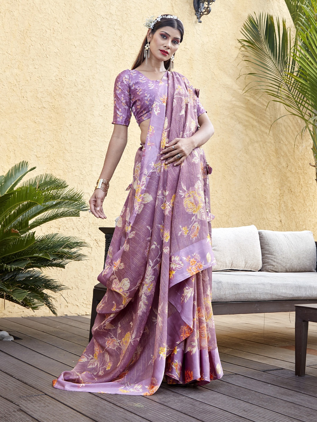 

Triveni Floral Printed Organza Saree, Violet