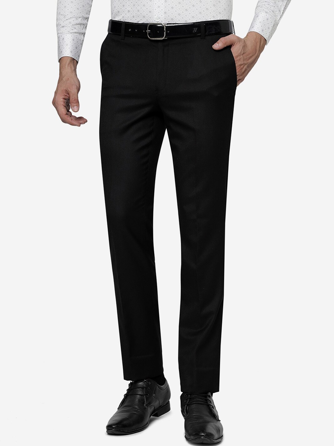 

METAL Men Mid-Rise Plain Slim Fit Formal Trousers, Black