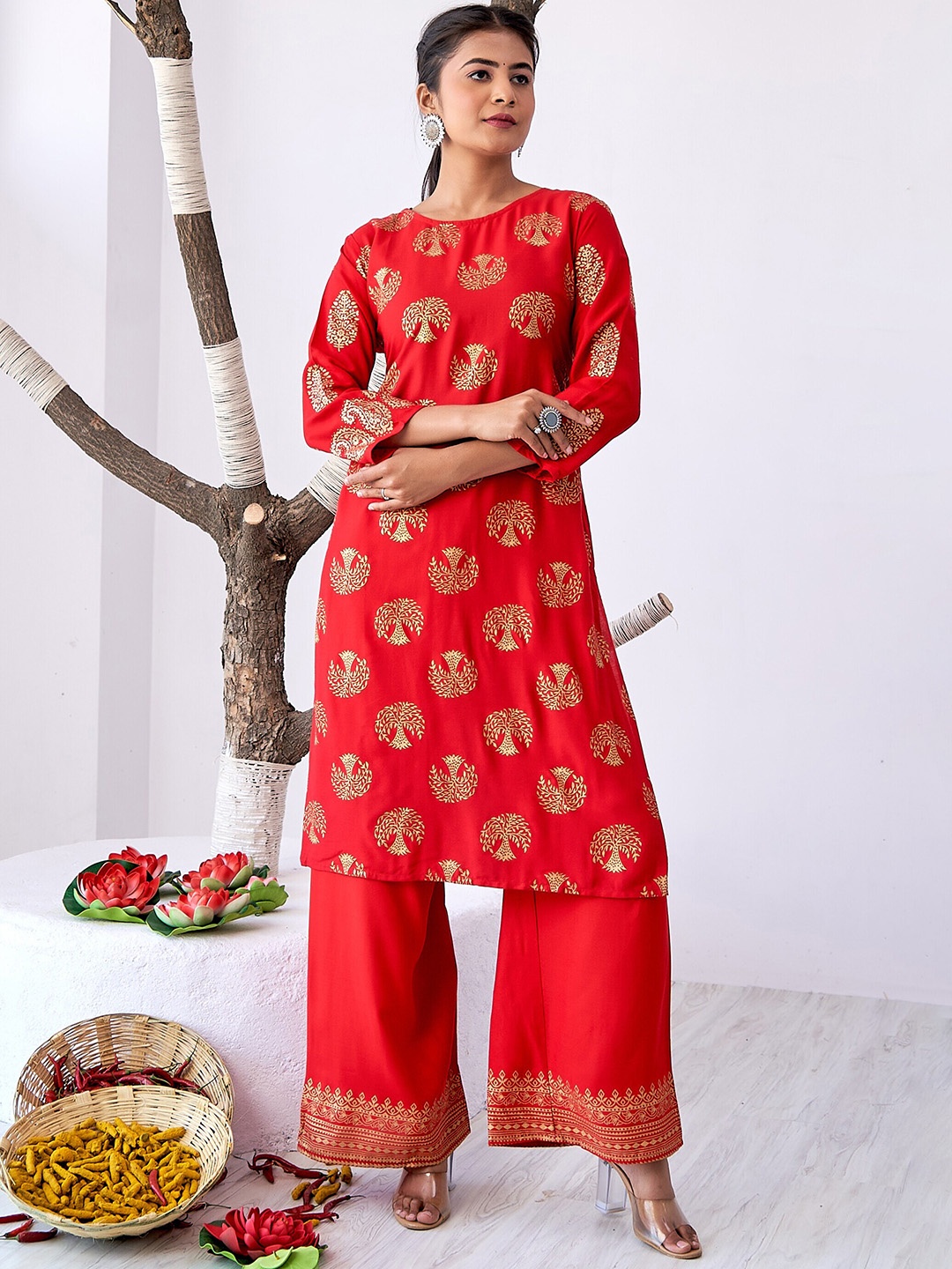 

Mialo fashion Ethnic Motifs Printed Straight Kurta With Palazzos, Red