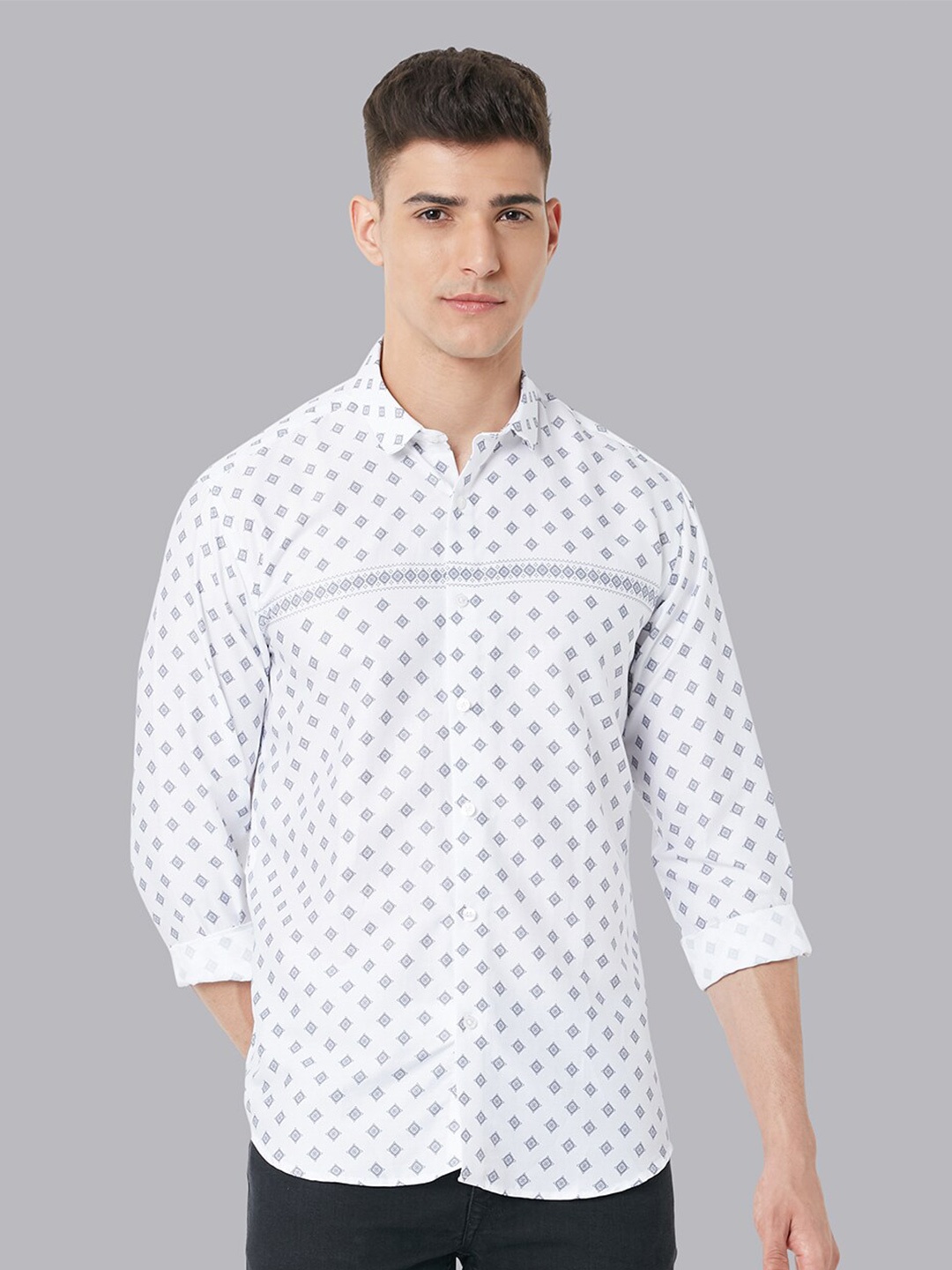 

V Dot Slim Fit Geometric Printed Casual Shirt, White