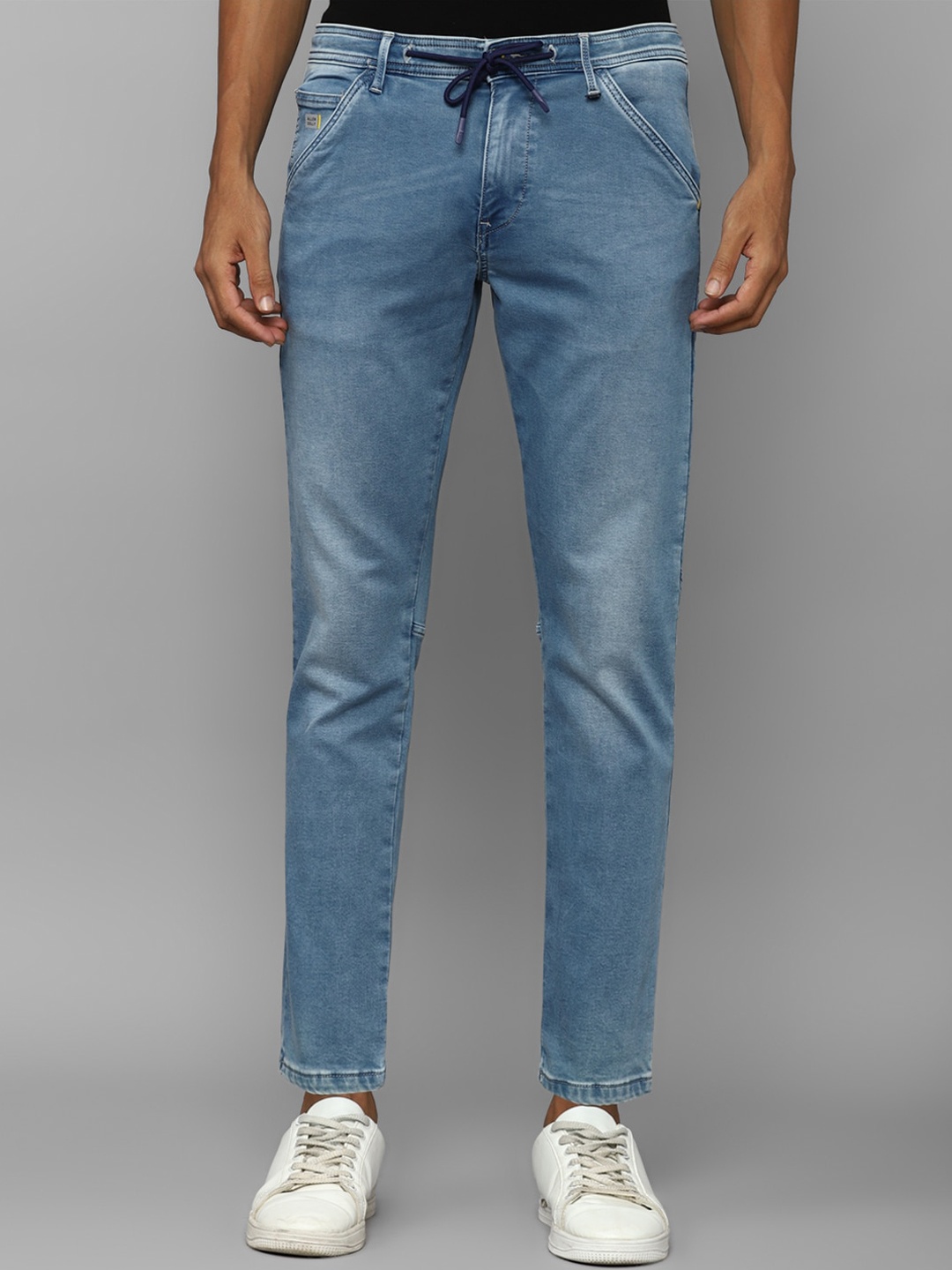 

Allen Solly Sport Men Slim Fit Heavy Fade Clean Look Jeans, Blue