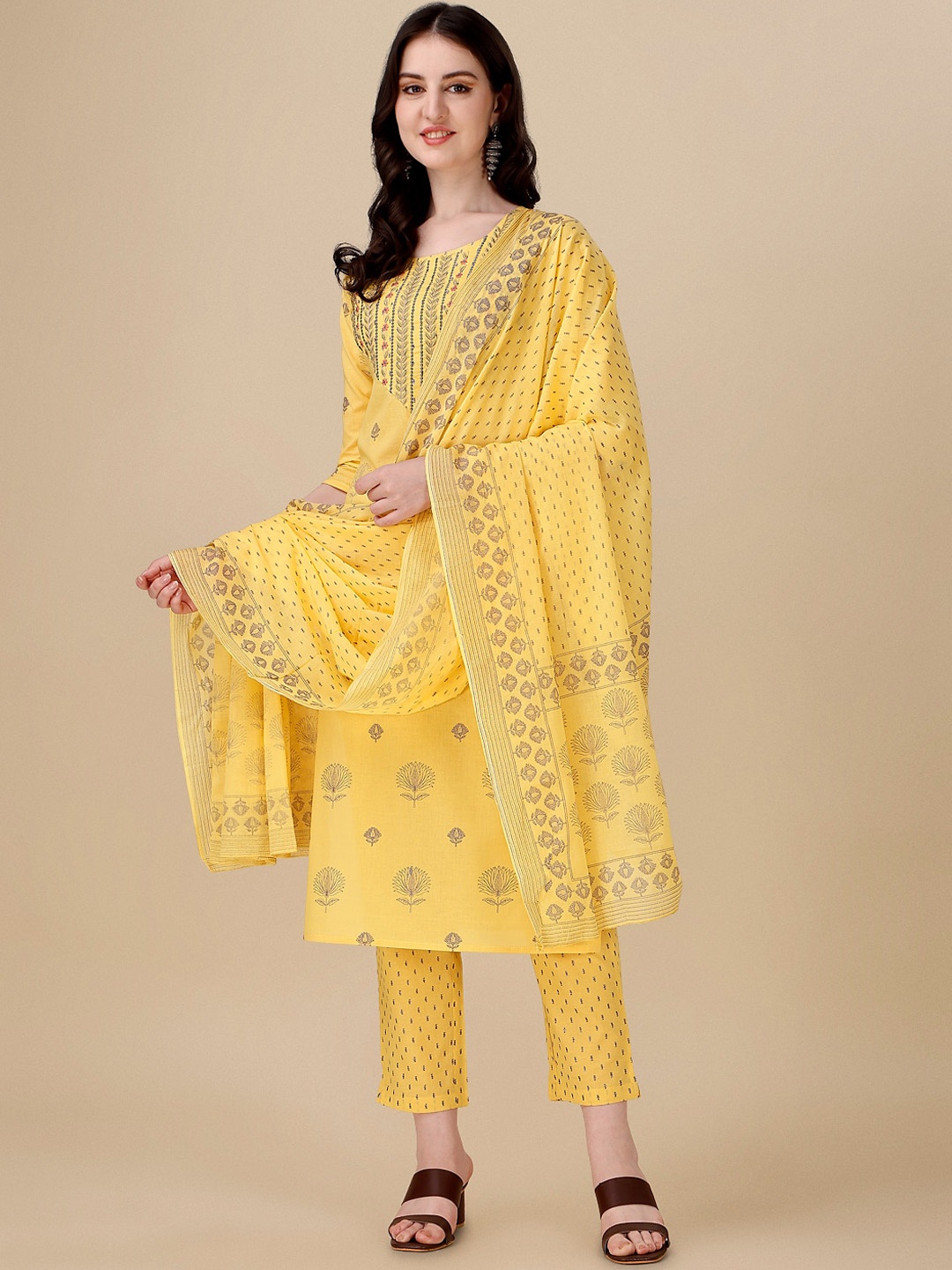 

Kasak Floral Printed Pure Cotton Kurta with Trousers & Dupatta, Yellow