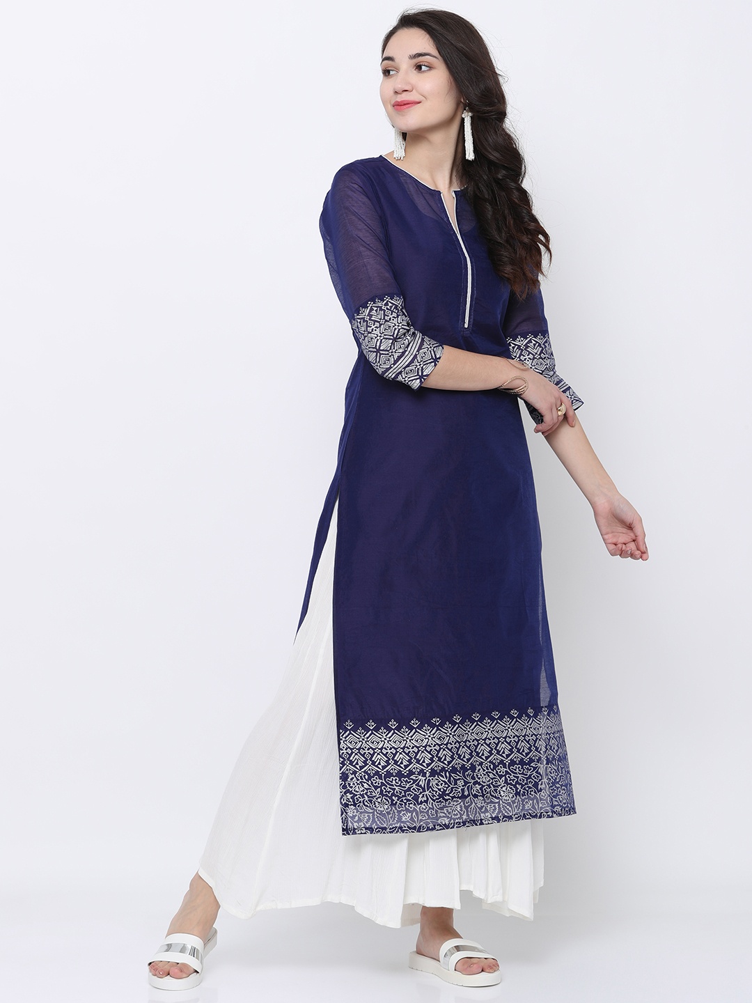 

Vishudh Women Navy Blue & Silver-Toned Printed Straight Kurta