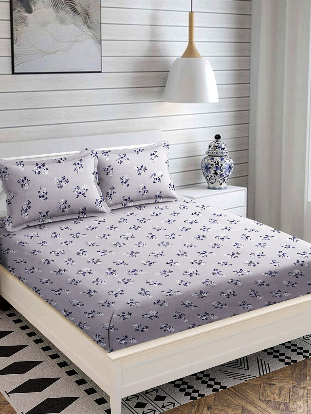 

MODEFE Grey & Blue Floral Microfiber 180 TC Queen Bedsheet With 2 Pillow Covers