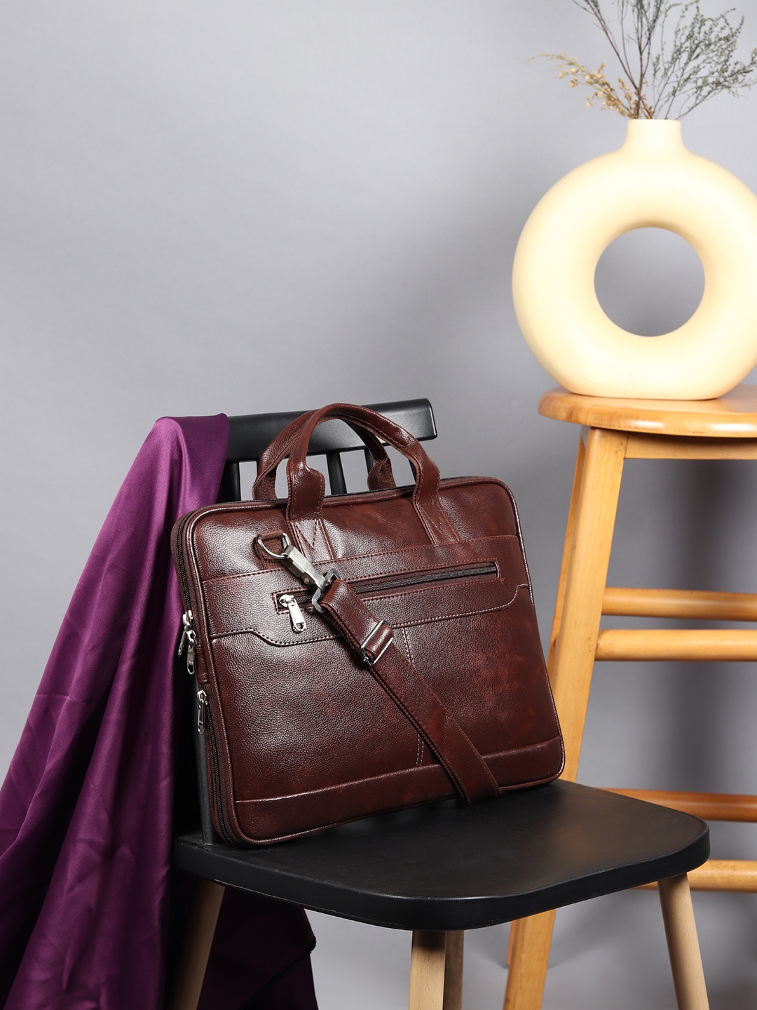 

SAMTROH Textured Laptop Bag, Brown