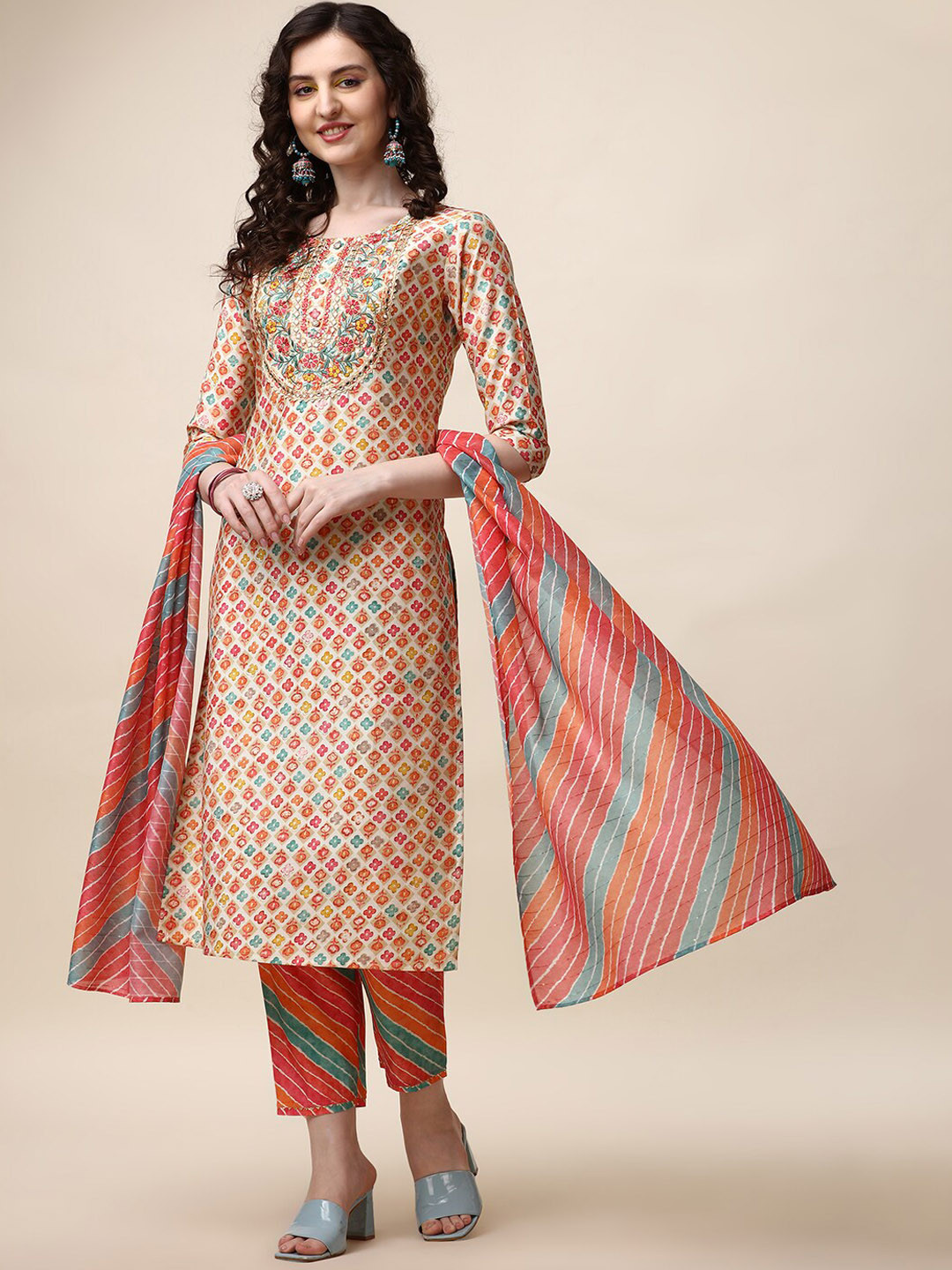 

Berrylicious Floral Embroidered Chanderi Cotton Kurta with Trousers & With, Red