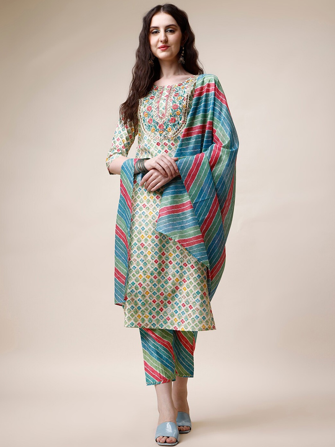 

Berrylicious Floral Embroidered Chanderi Cotton Kurta with Trousers & With, Blue