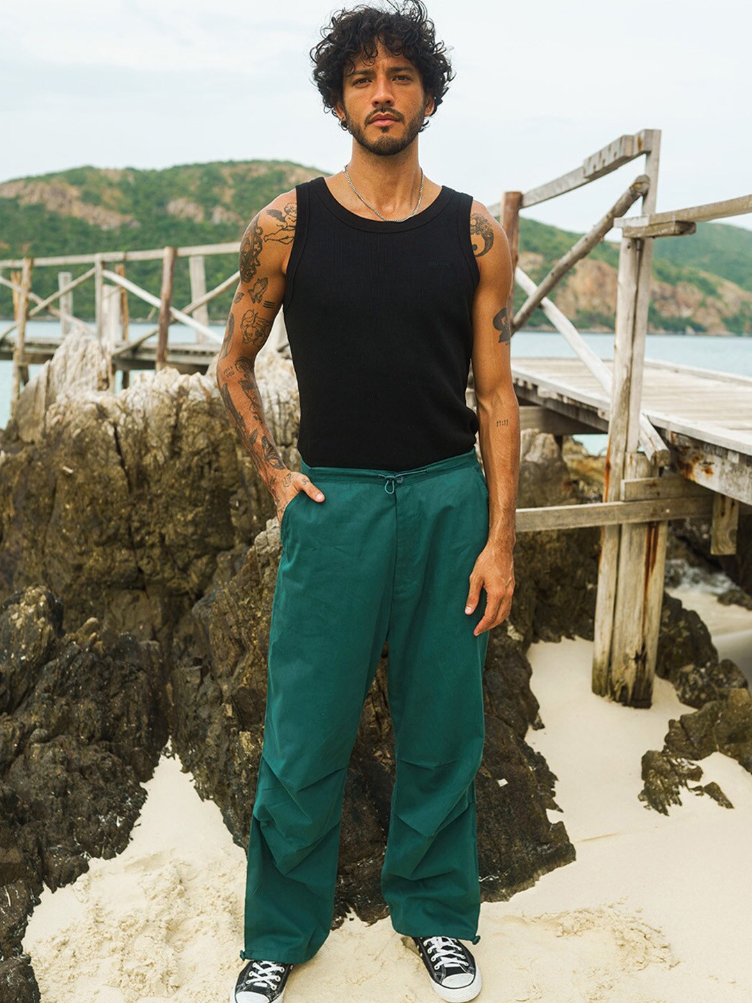 

Bonkers Corner Men Green Regular Fit Cotton Parachute Trousers