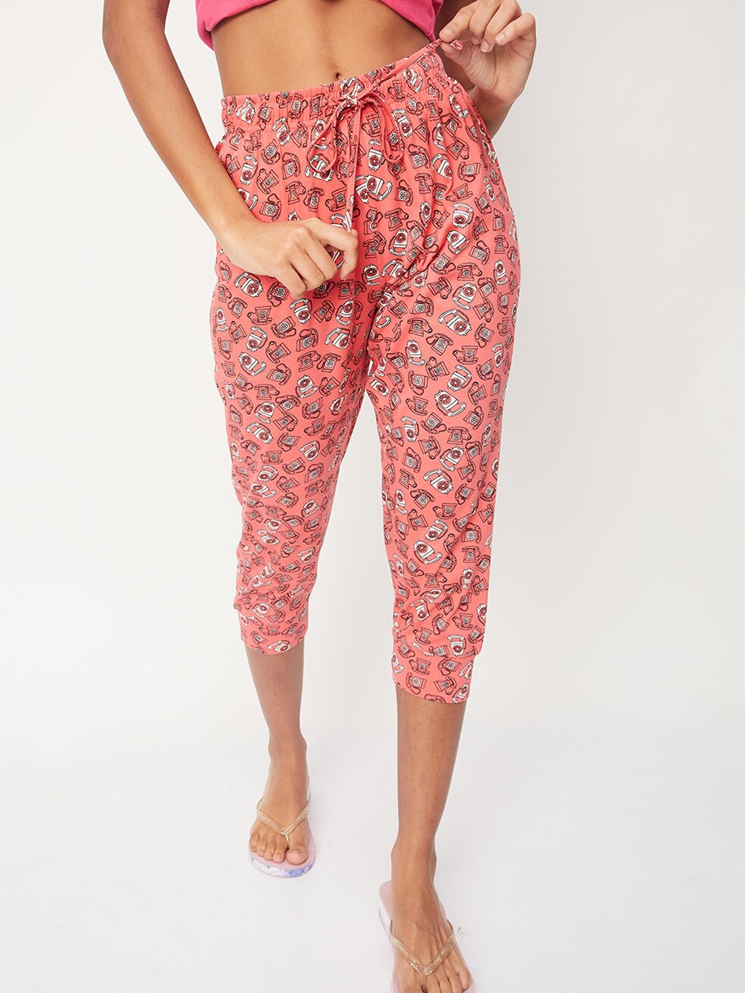 

max Women Conversational Printed Mid-Rise Lounge Capris, Pink
