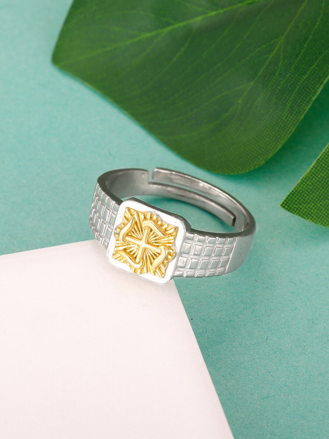 

GIVA Men Pure 925 Sterling Silver Rhodium-Plated Golden Majestic Finger Ring