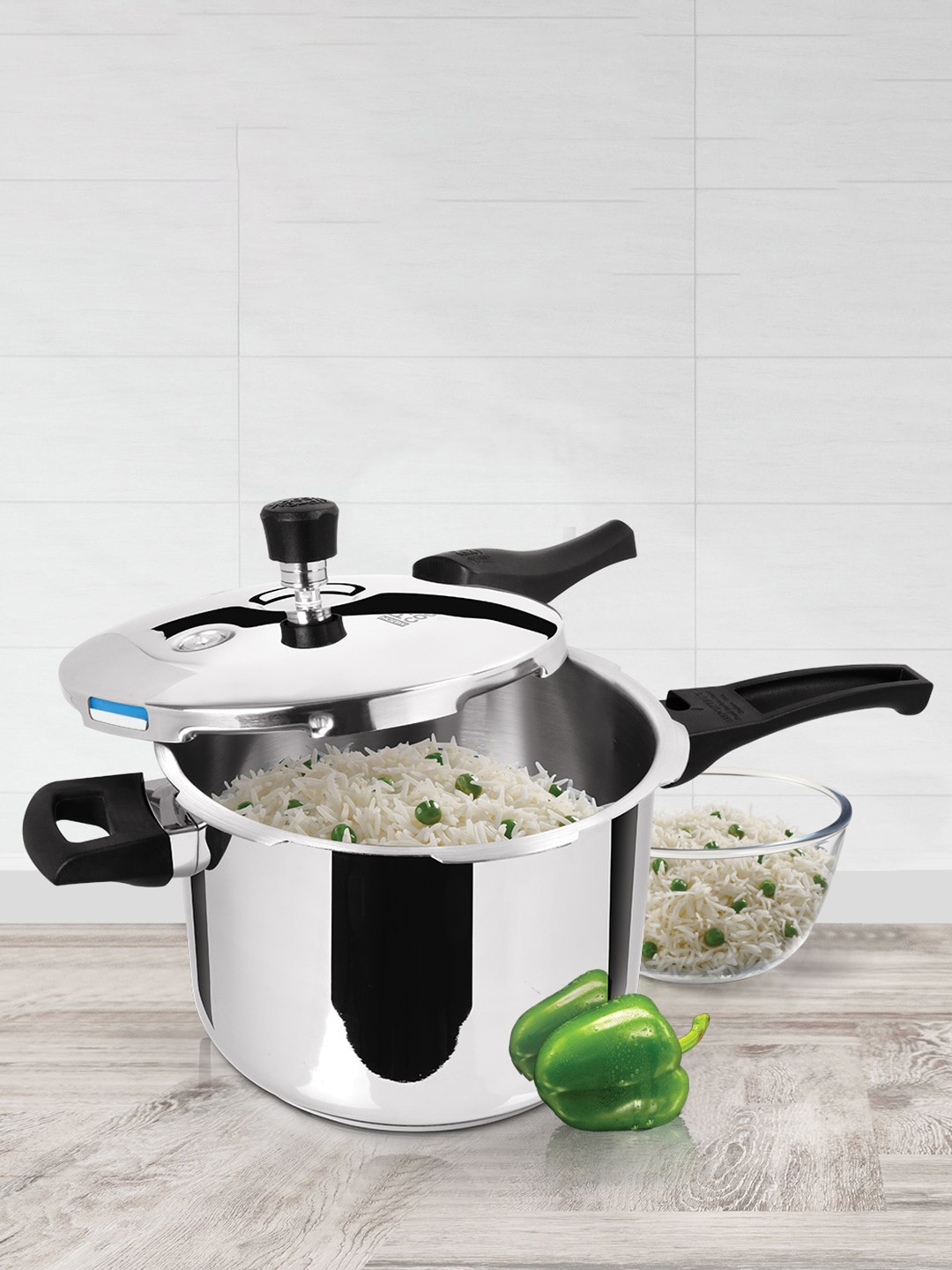 

Milton Pro Cook Triply Pressure Cooker With Outer Lid 5L, Silver