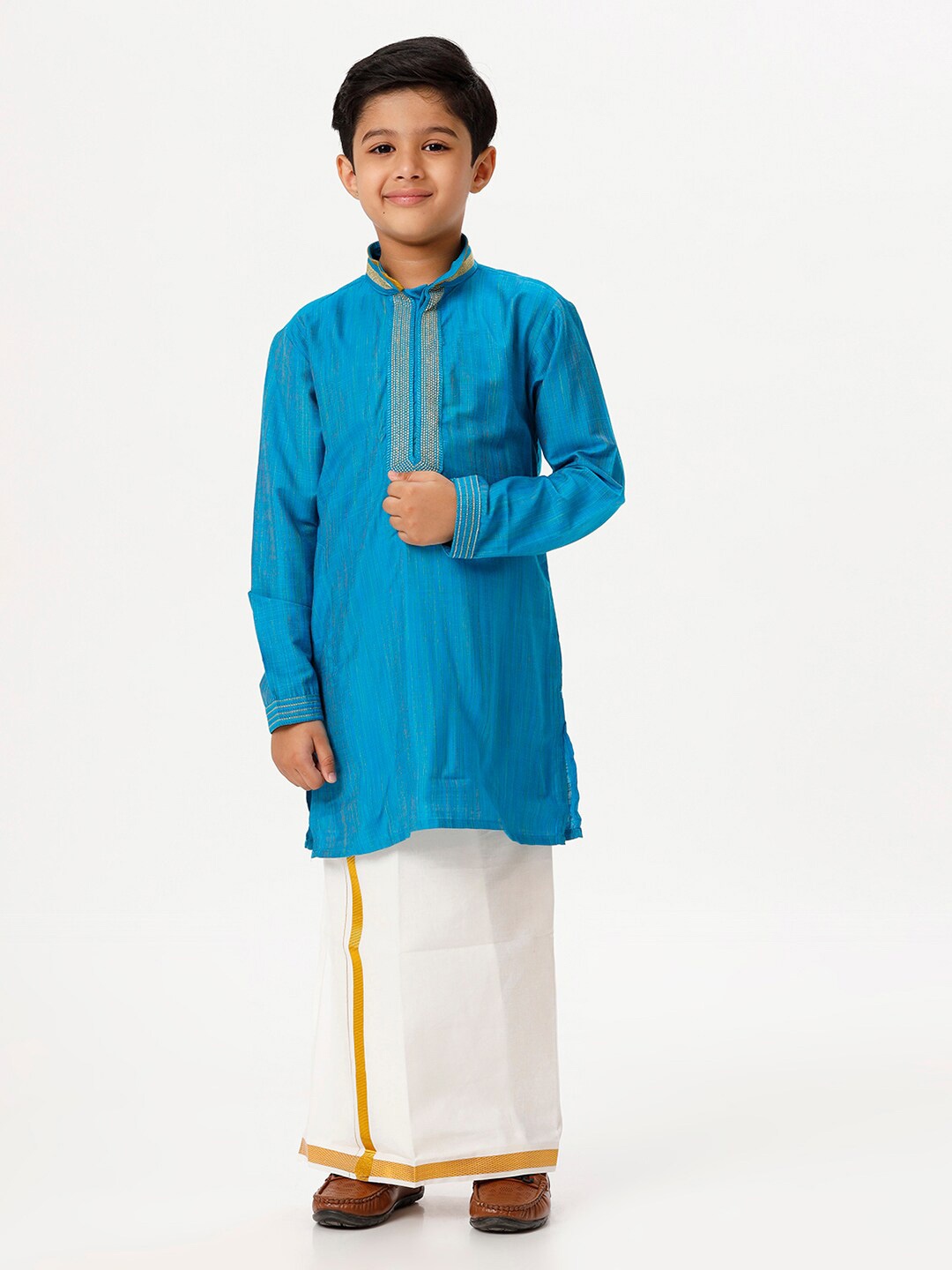 

Ramraj Boys Mandarin Collar Straight Kurta With Veshti, Blue