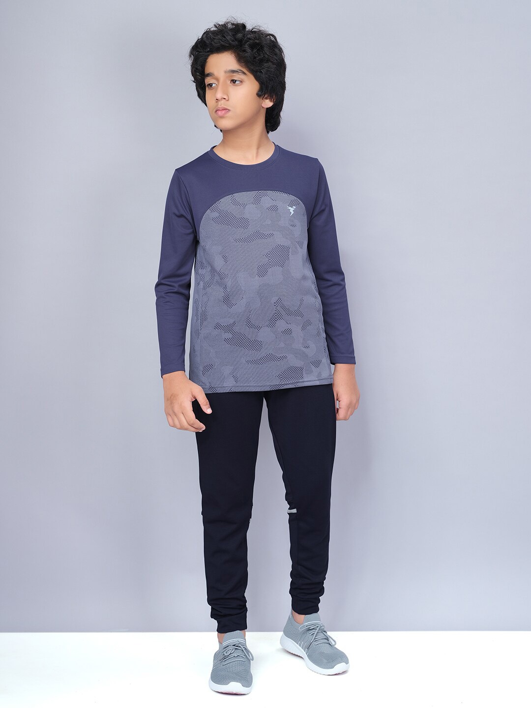 

Technosport Boys Abstract Printed Antimicrobial Slim Fit Sports T-shirt, Navy blue