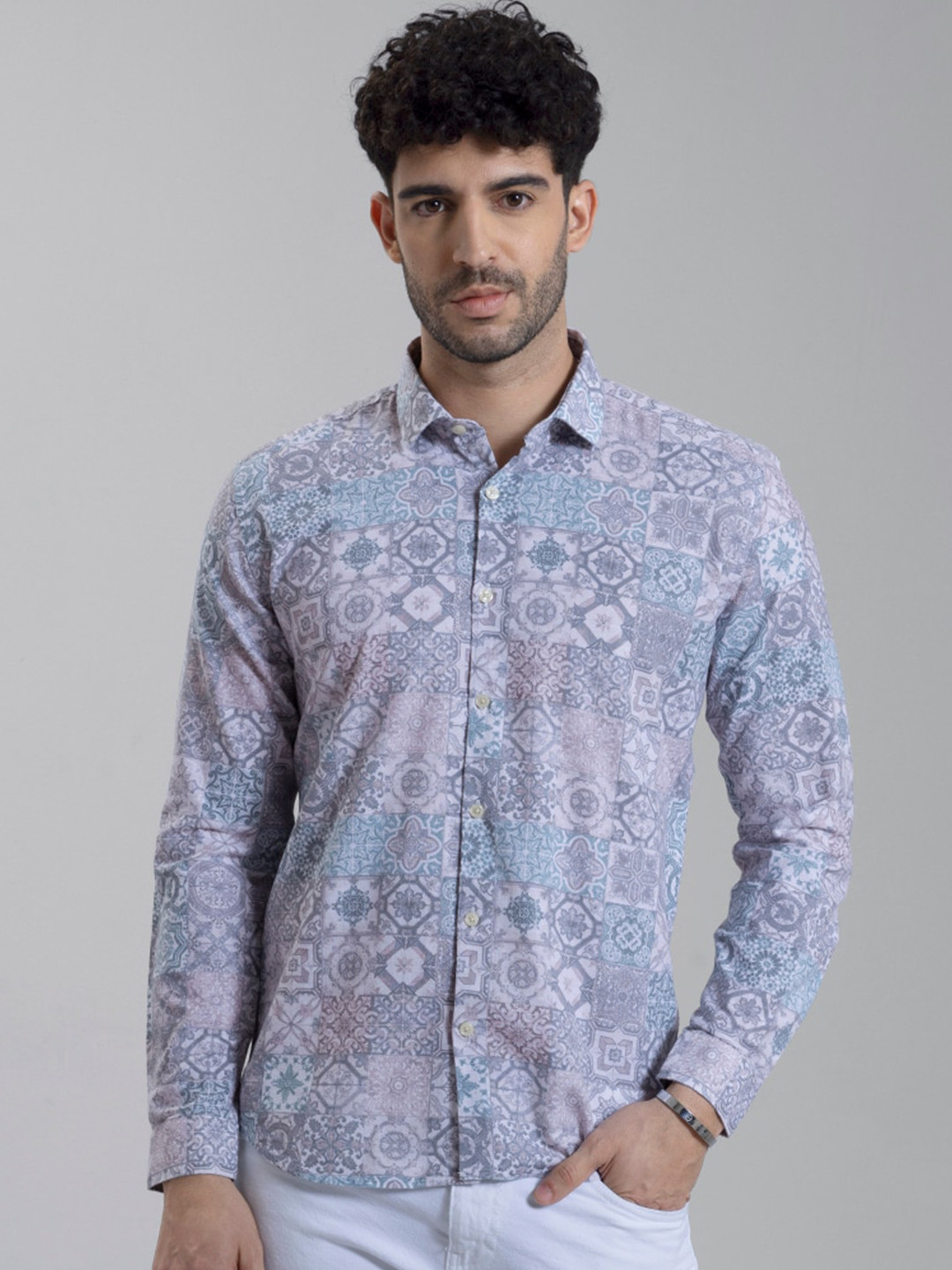 

Snitch White & Blue Colour Classic Slim Fit Ethnic Motifs Printed Cotton Casual Shirt