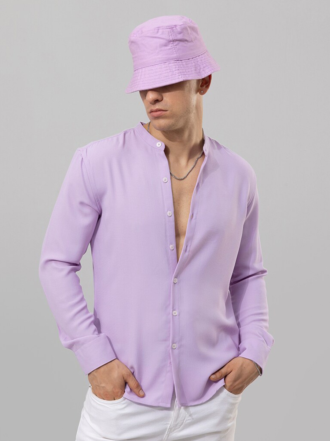 

Snitch Lavender Classic Slim Fit Opaque Cotton Casual Shirt