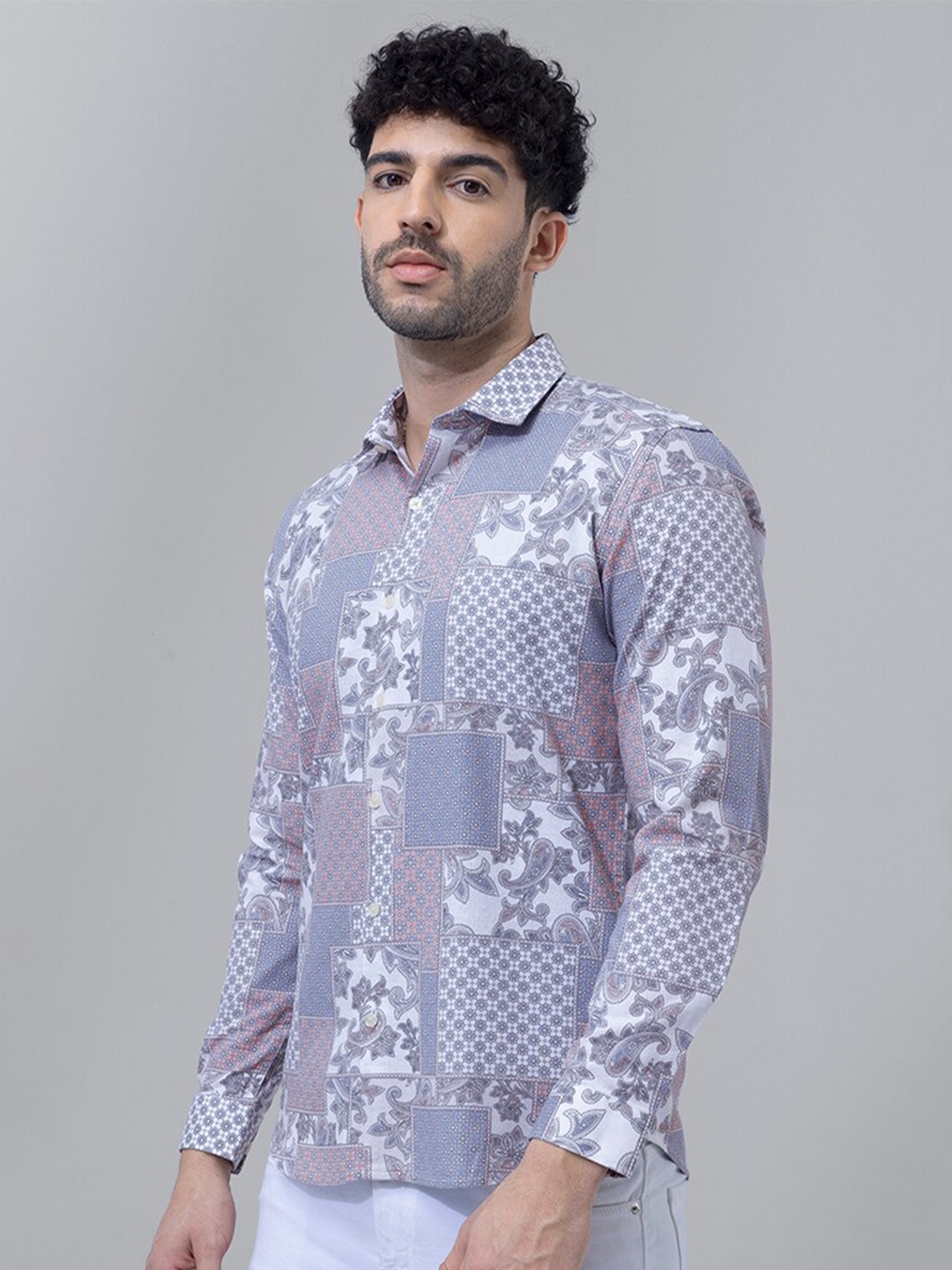 

Snitch Blue Classic Slim Fit Floral Opaque Printed Cotton Casual Shirt