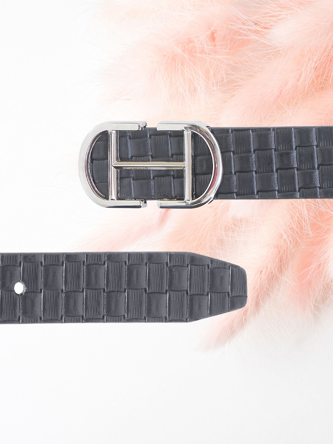 

Calvadoss Girls Textured Leather Belt, Black
