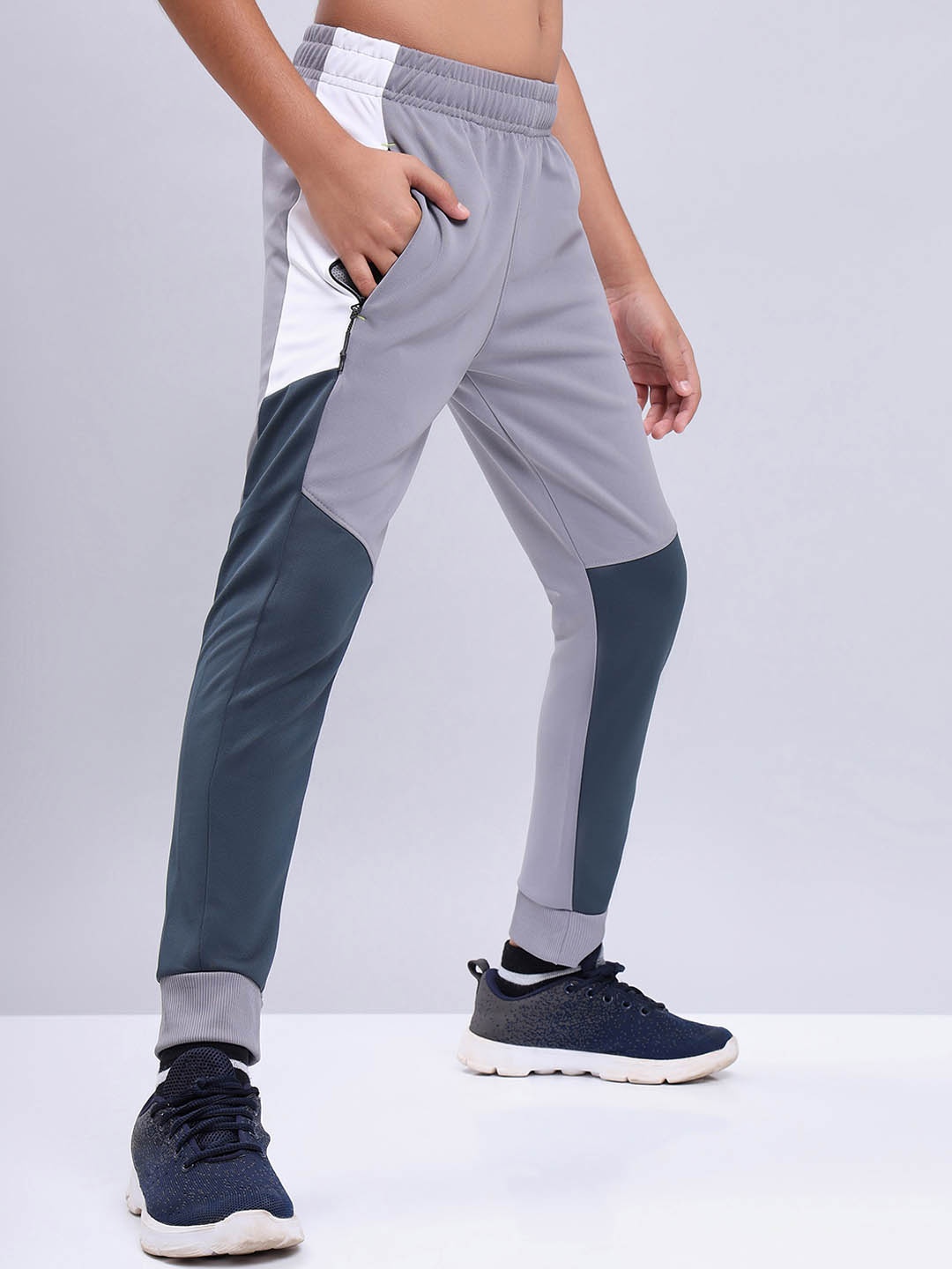 

Technosport Boys Antimicrobial Colourblocked Mid-Rise Sports Joggers, Grey