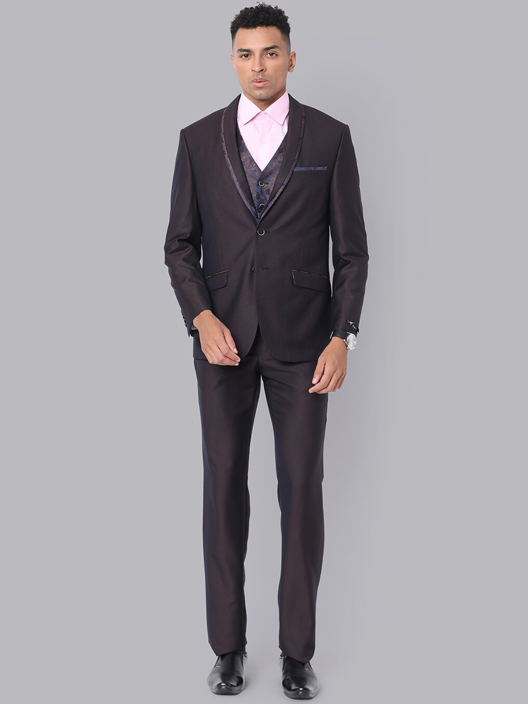 

Van Heusen Slim Fit Single-Breasted 3-Piece Formal Suit, Brown