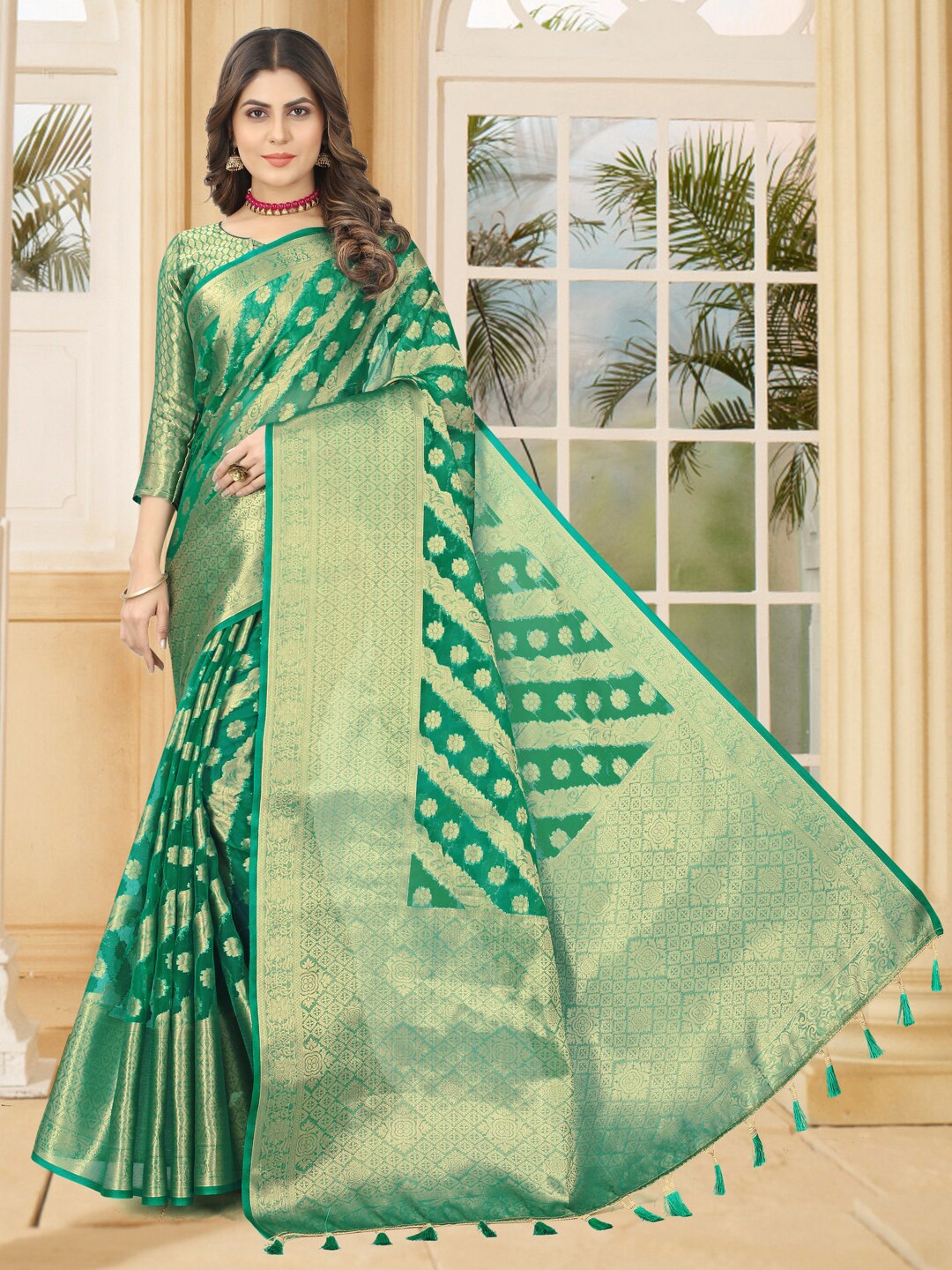 

PERFECT WEAR Floral Woven Design Zari Organza Banarasi Saree, Green