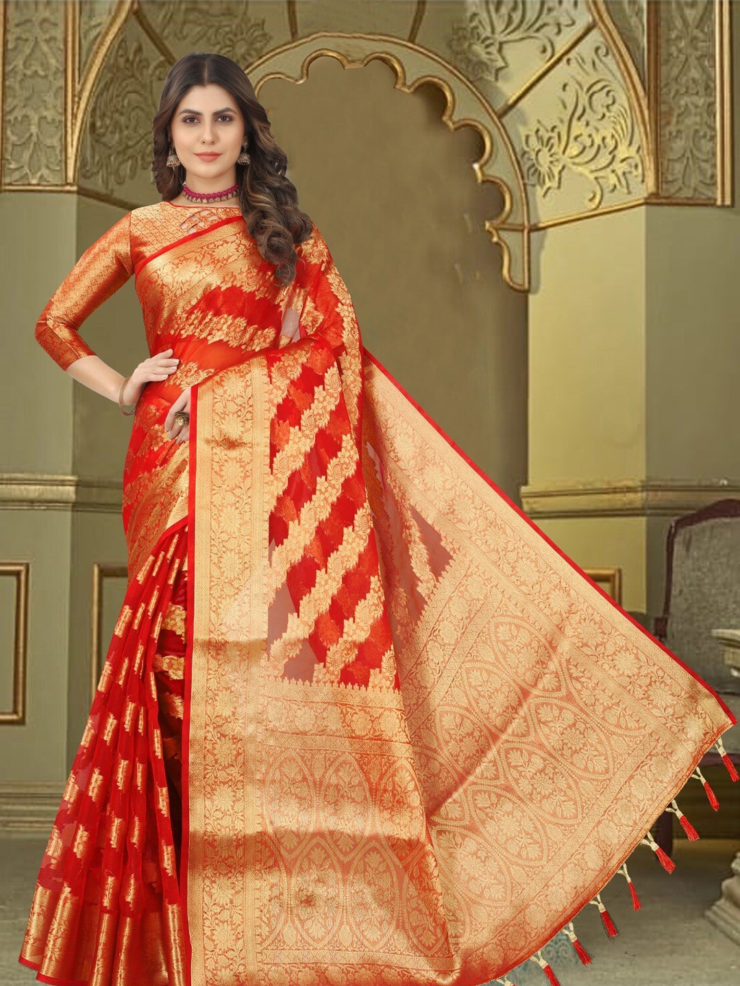 

PERFECT WEAR Floral Woven Design Zari Organza Banarasi Saree, Red