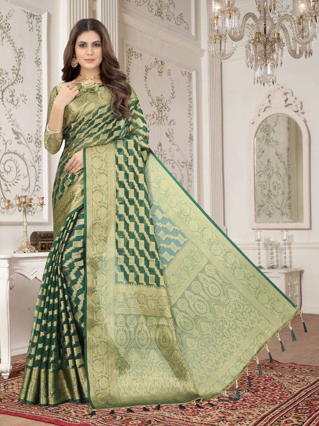 

PERFECT WEAR Floral Woven Design Zari Organza Banarasi Saree, Green