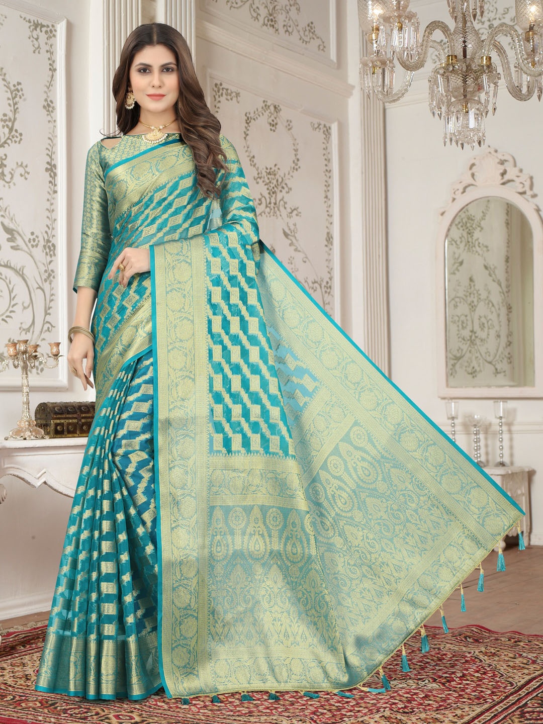 

PERFECT WEAR Floral Woven Design Zari Organza Banarasi Saree, Green