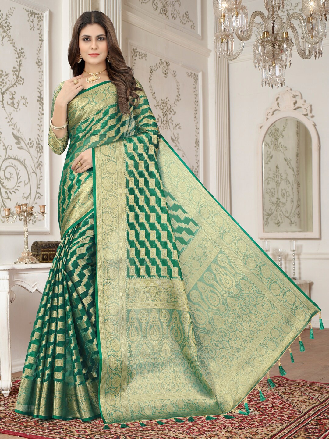 

PERFECT WEAR Floral Woven Design Zari Organza Banarasi Saree, Green