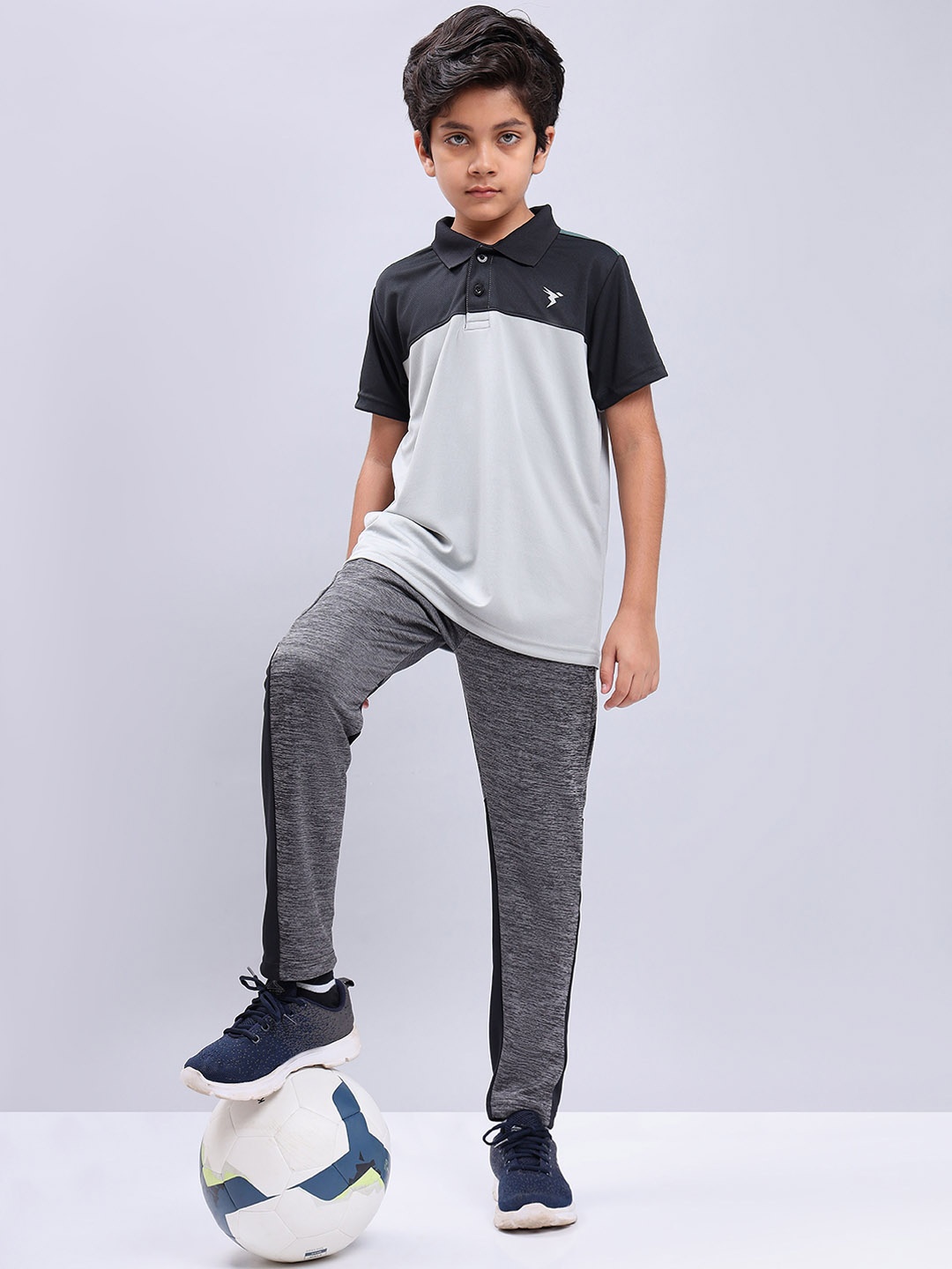 

Technosport Boys Active Self Design Slim Fit Track Pants, Grey melange