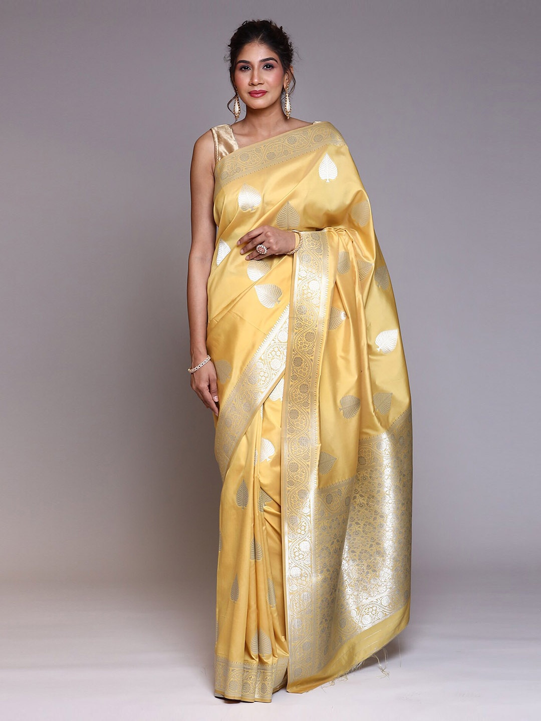 

ZARI Ethnic Motifs Woven Design Pure Silk Handloom Saree, Gold