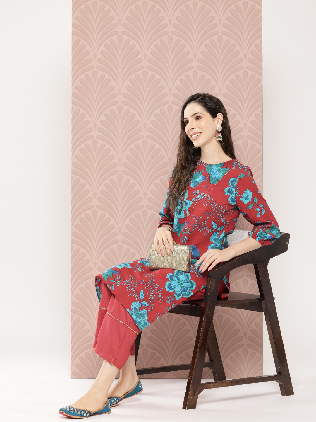

Sangria Floral Print Regular Kurta with Palazzos, Maroon