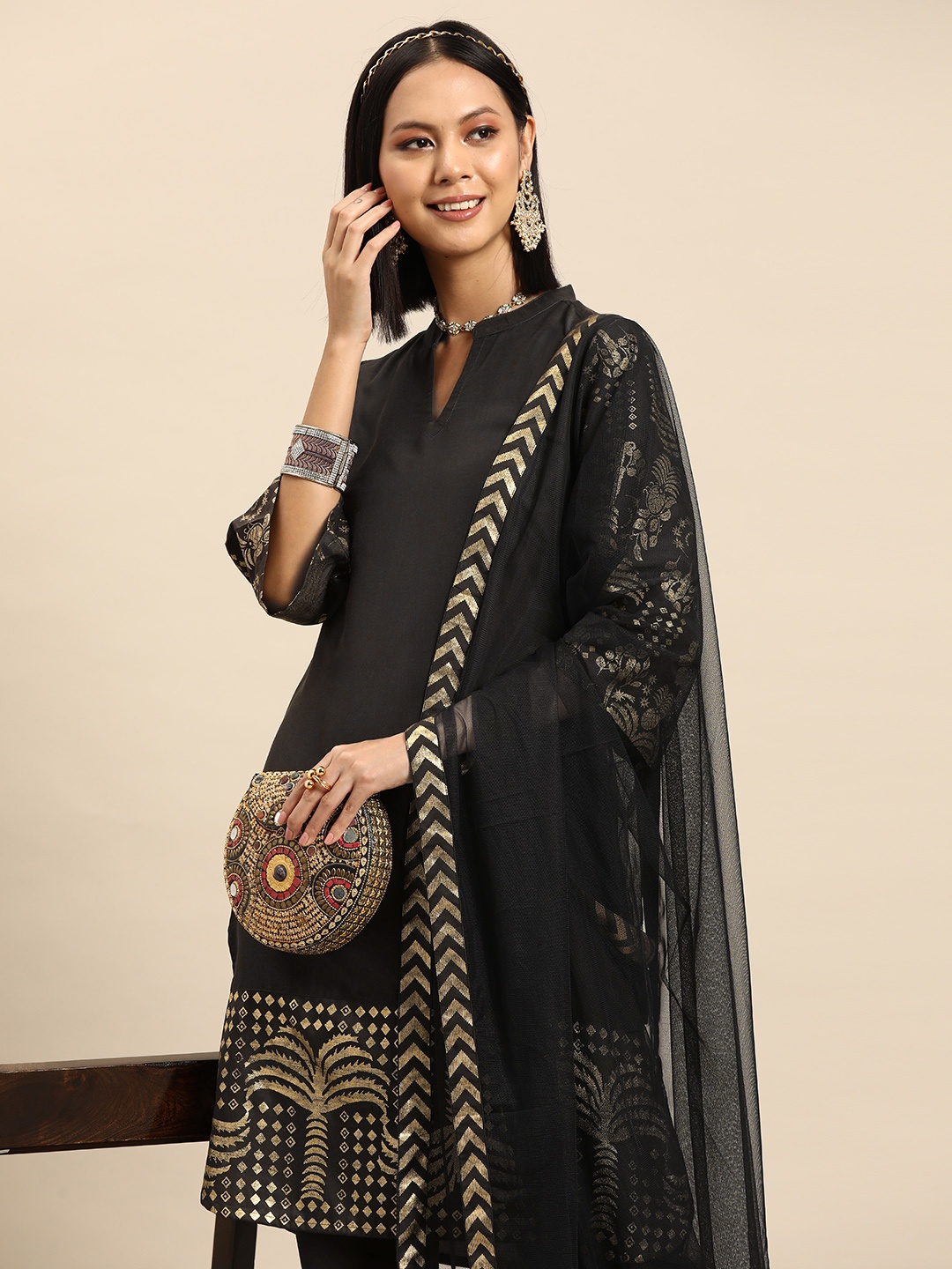 

Sangria Printed Regular Kurta with Trousers & Dupatta, Brown