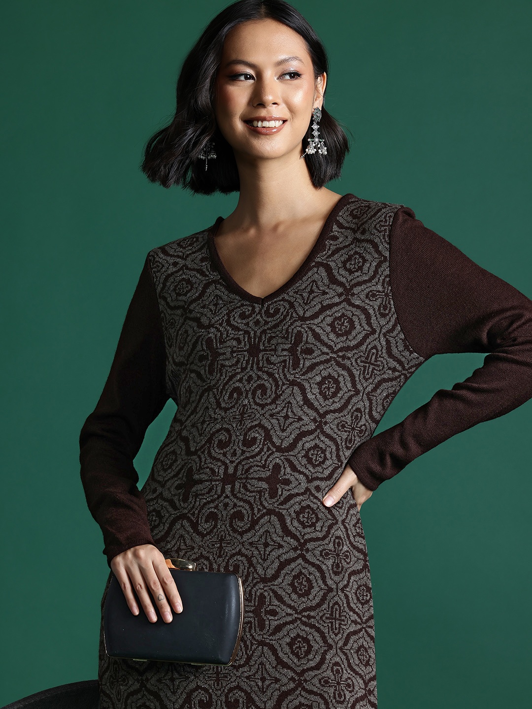 

Sangria Ethnic Motifs Design A-Line Midi Acrylic Dress, Brown