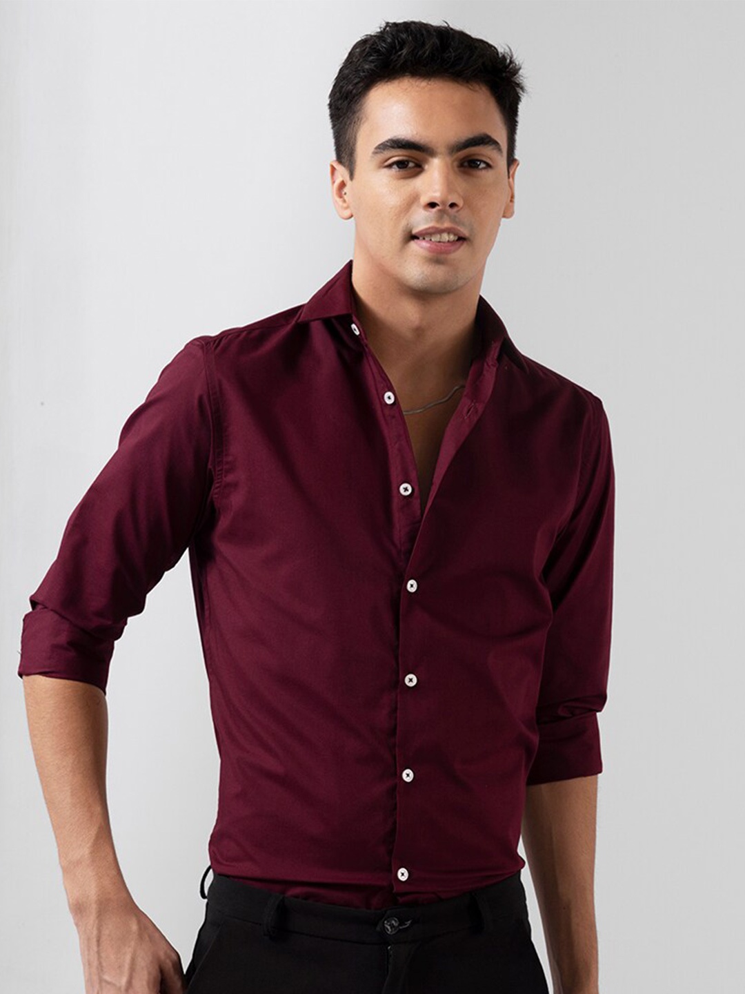 

Snitch Maroon Colour Spread Collar Classic Slim Fit Casual Shirt