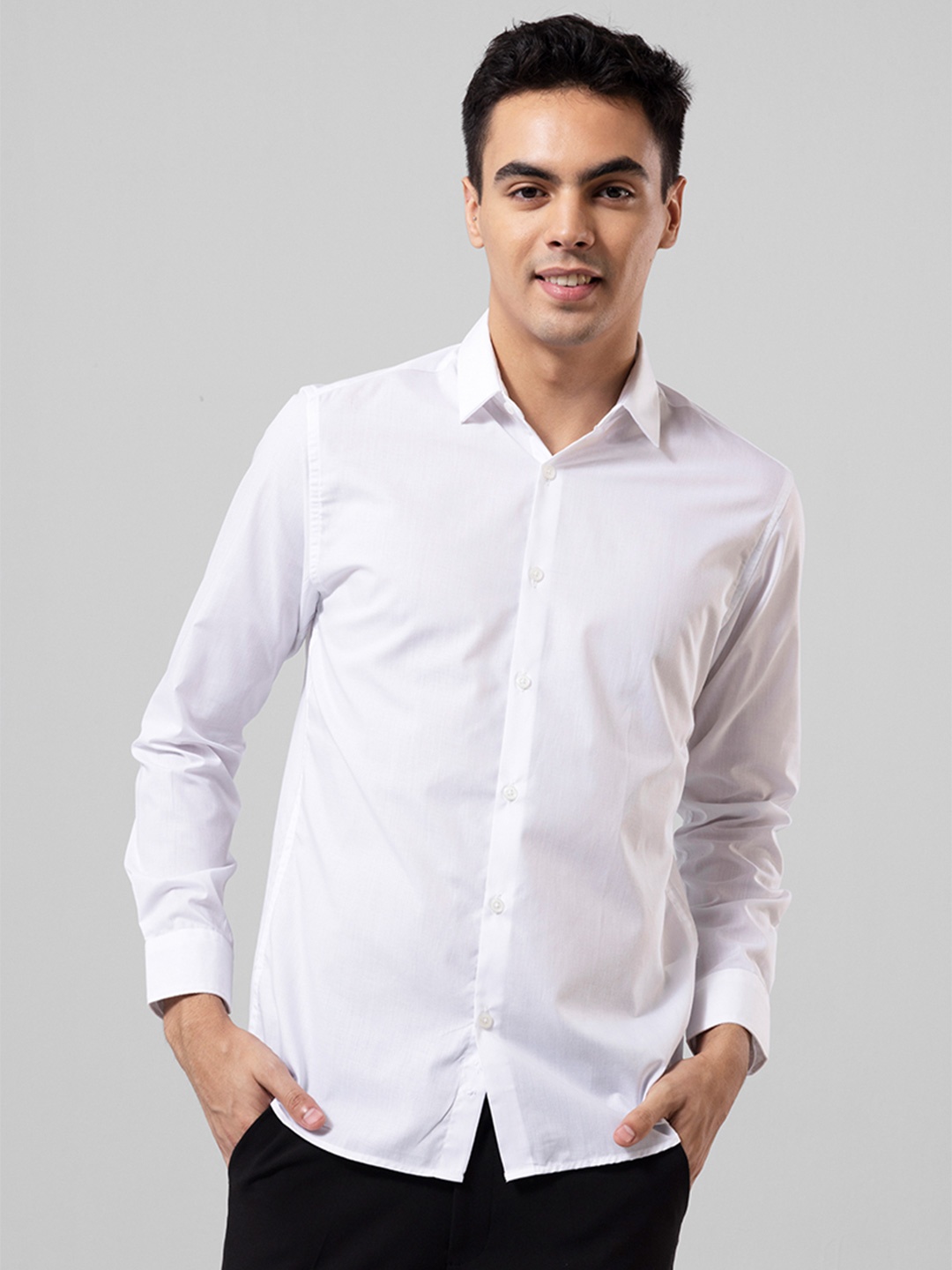 

Snitch Black Classic Slim Fit Casual Shirt