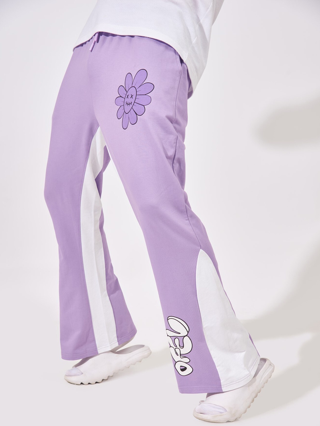 

Maniac Men Typography Printed Relaxed Fit Cotton Track Pant, Lavender