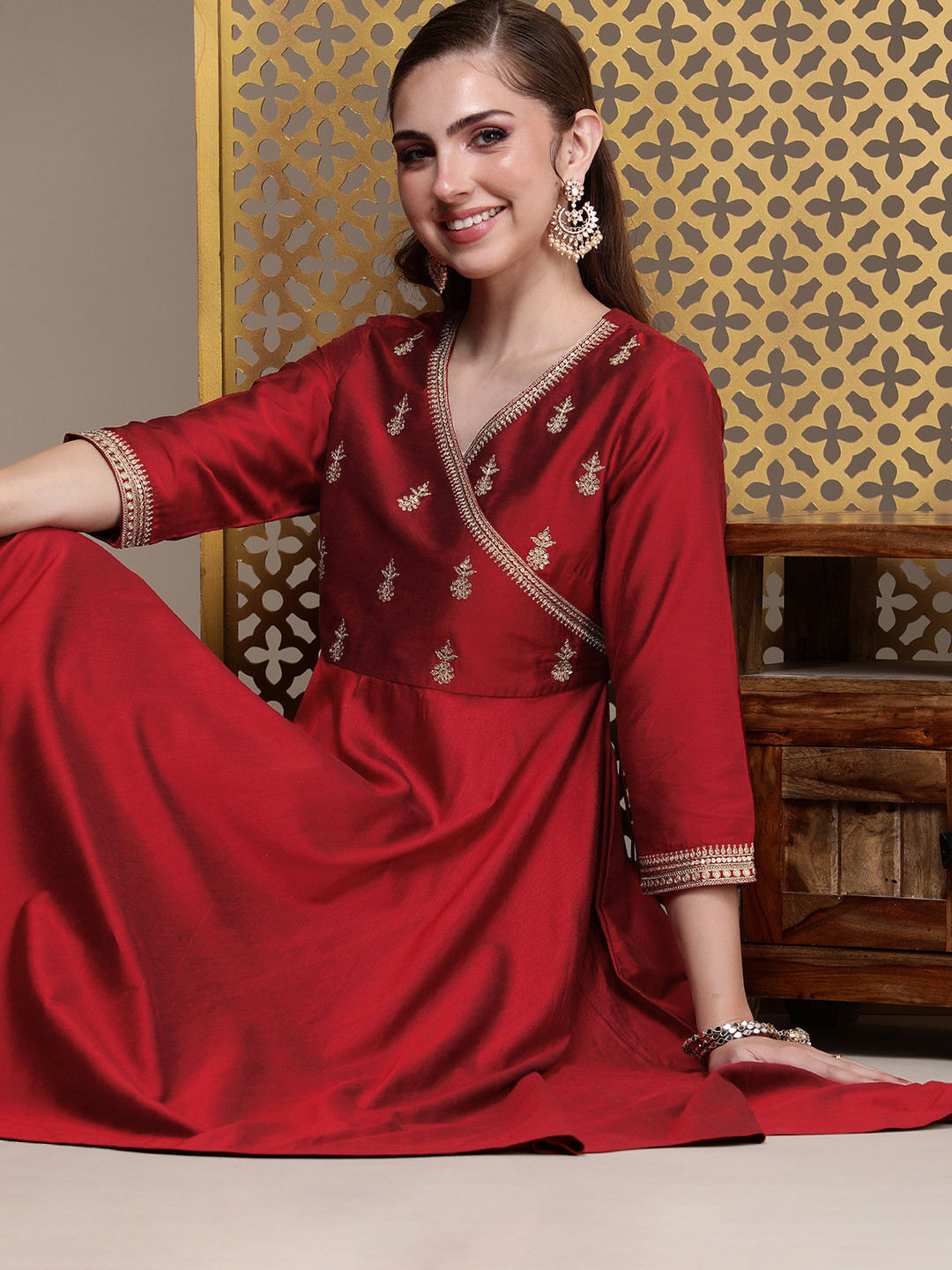 

House of Pataudi Yoke Design Sequined Angrakha Jashn Kurta, Maroon