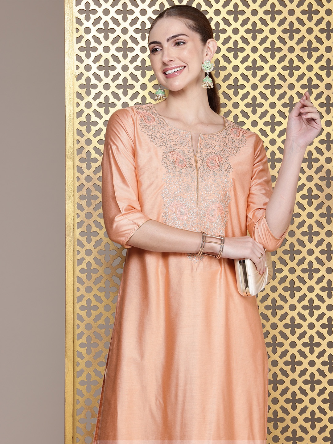 

House of Pataudi Ethnic Motifs Embroidered Jashn Kurta, Peach