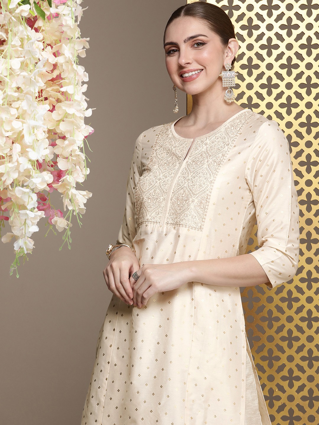 

House of Pataudi Geometric Printed Zari detail Jashn Kurta, Beige