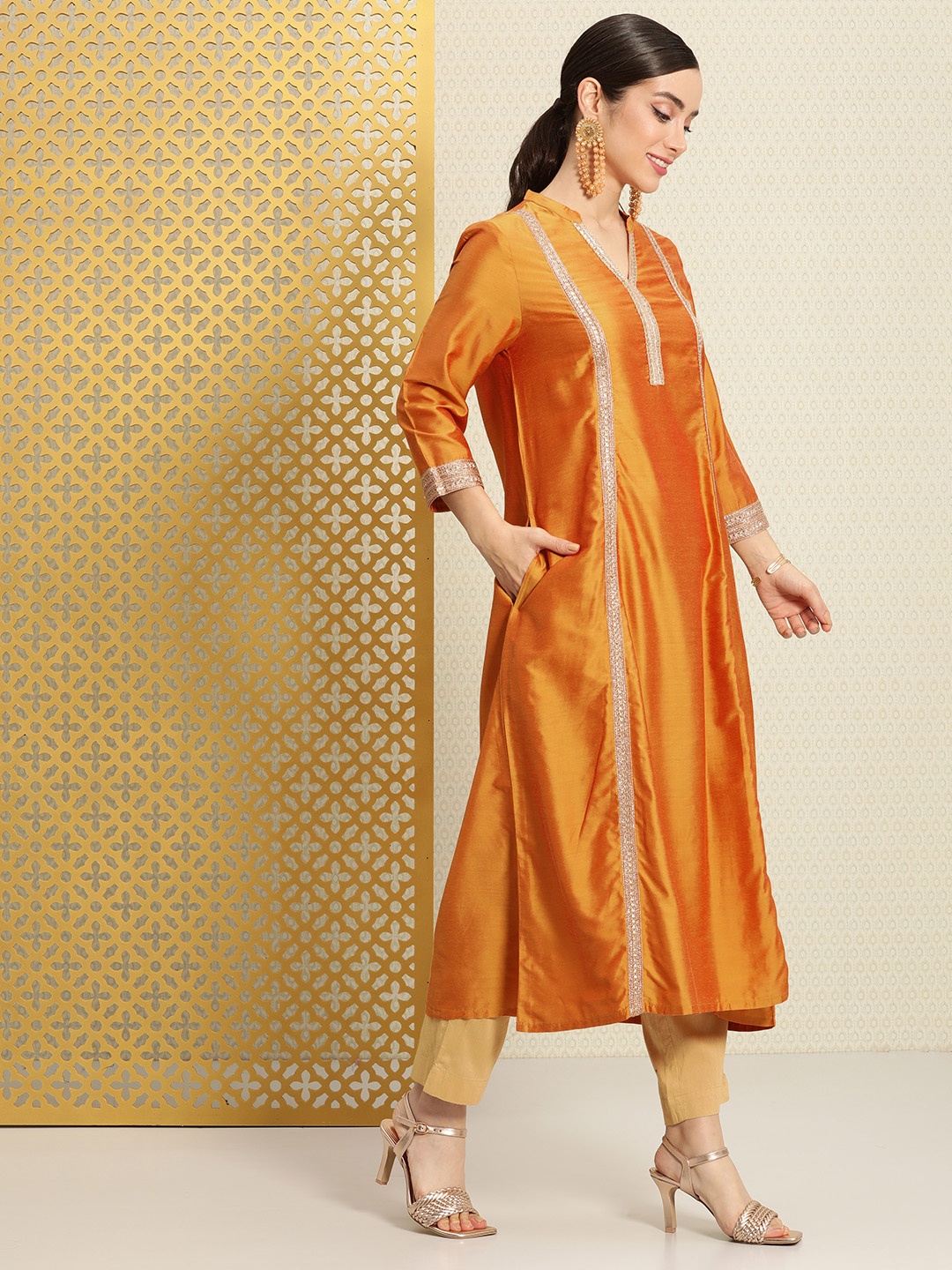 

House of Pataudi Embellished Gotta Patti Jashn Kurta, Mustard