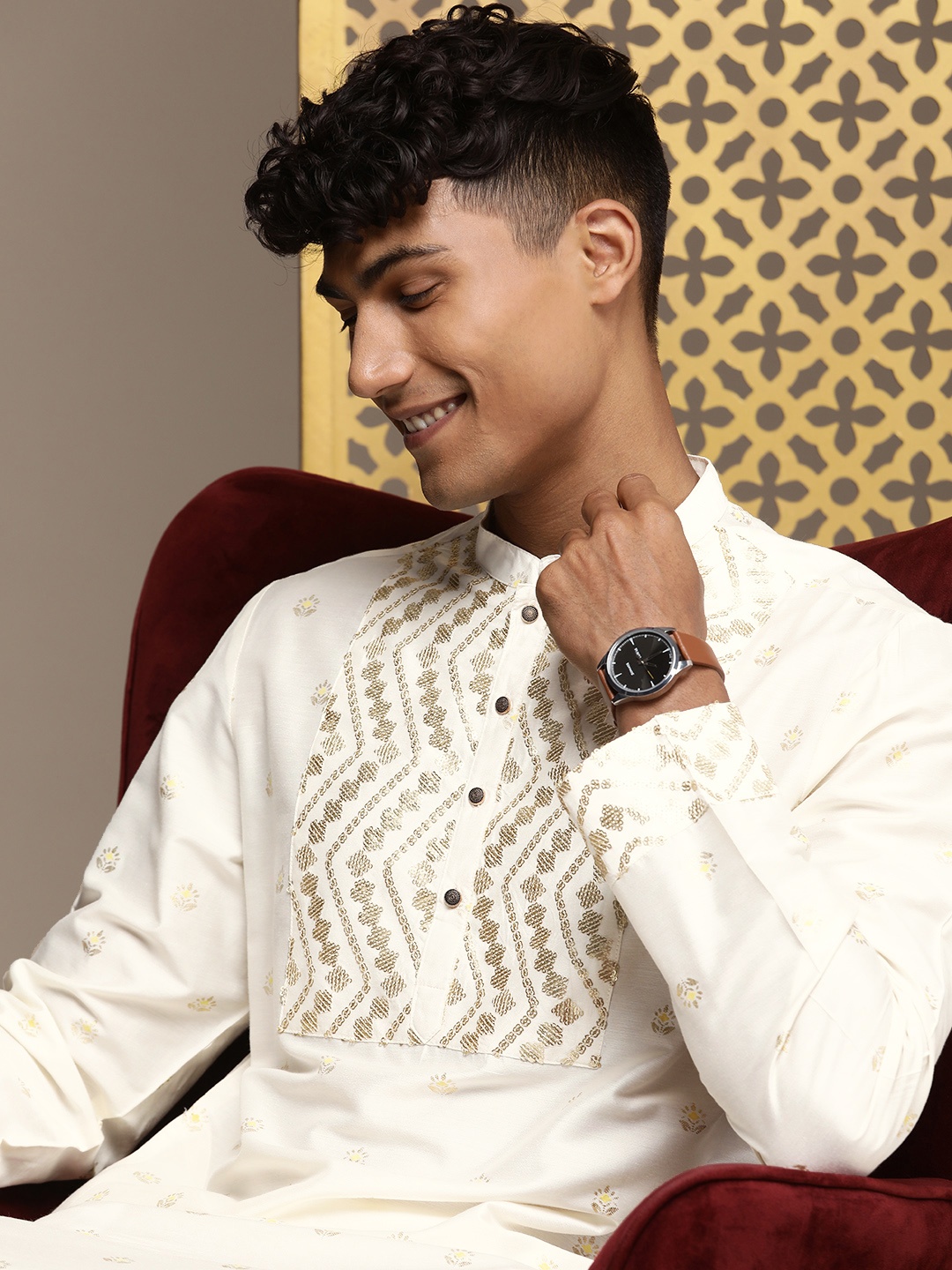 

House of Pataudi Jashn Ethnic Motifs Yoke Design Sequinned Kurta, White